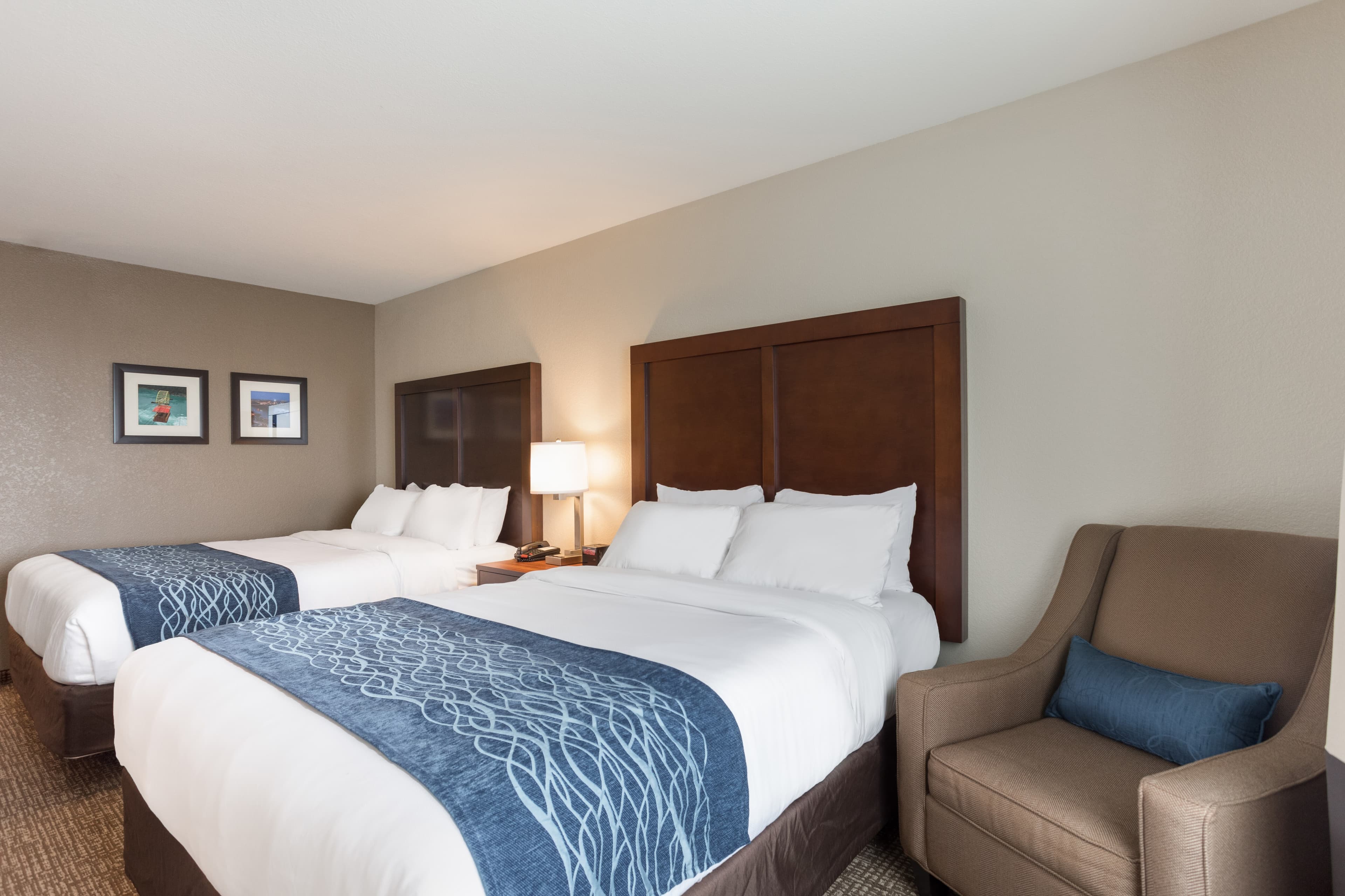 Comfort Inn & Suites Niagara Falls Blvd USA - Image 3