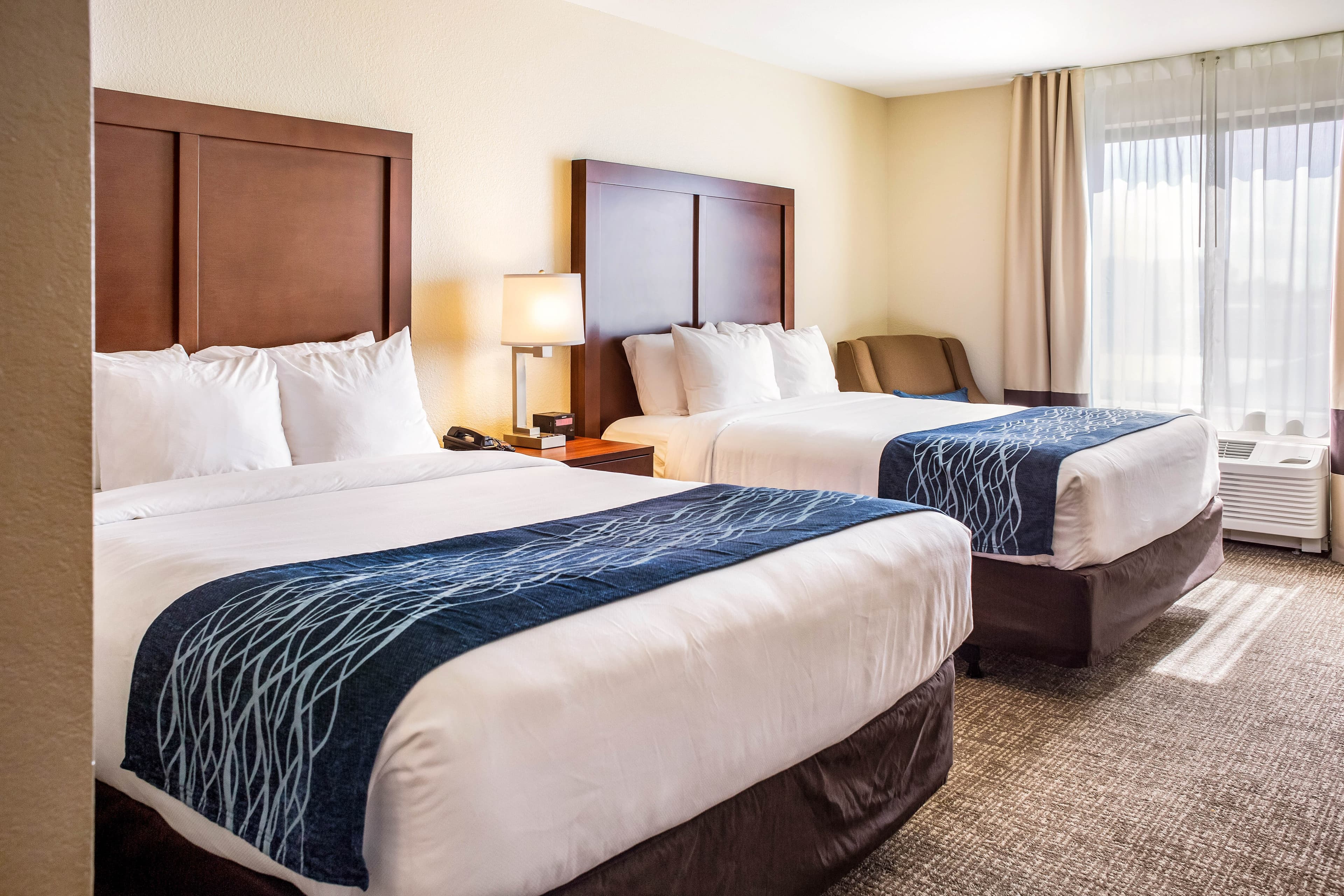 Comfort Inn & Suites Niagara Falls Blvd USA - Image 5