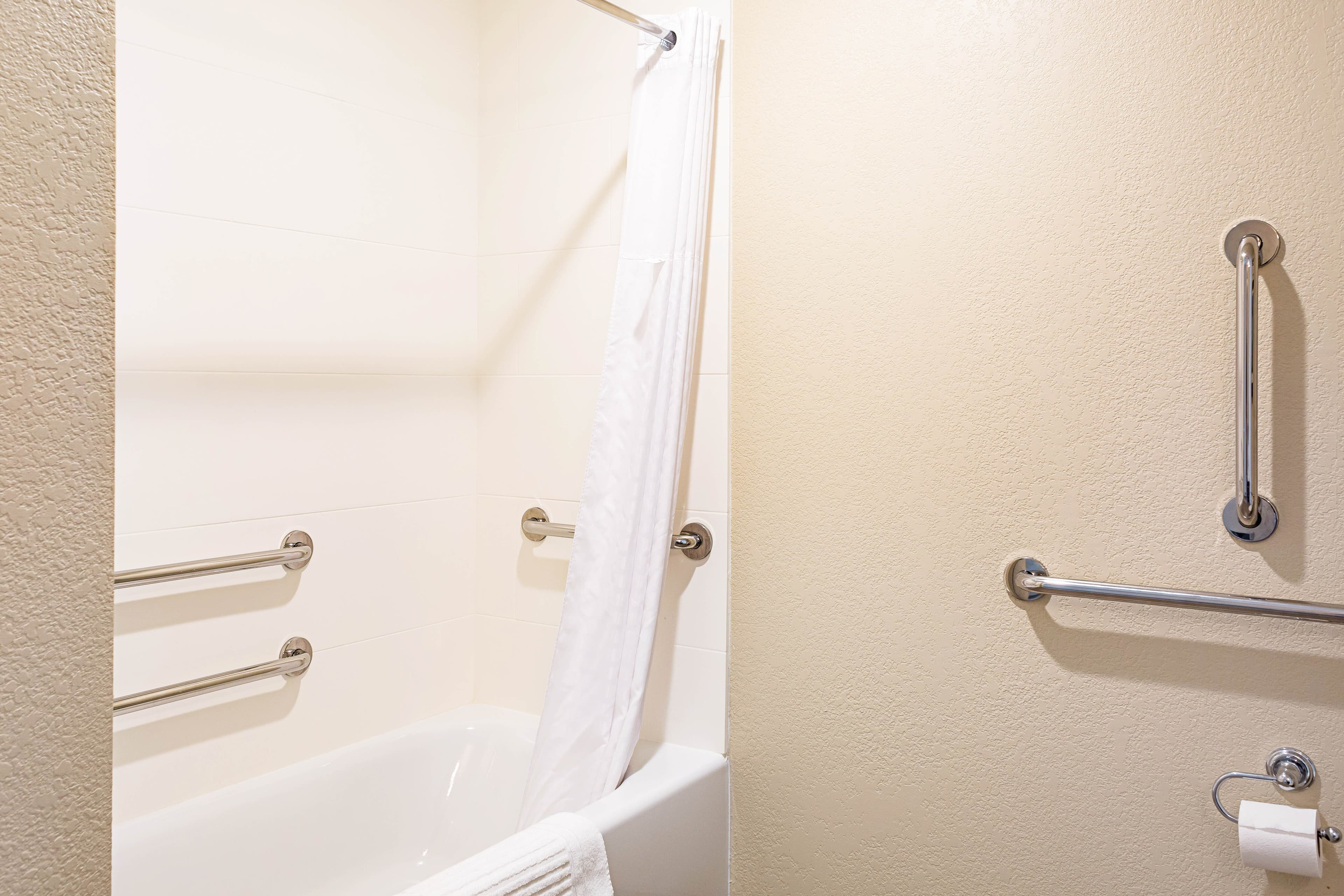 Comfort Inn & Suites Niagara Falls Blvd USA — 13