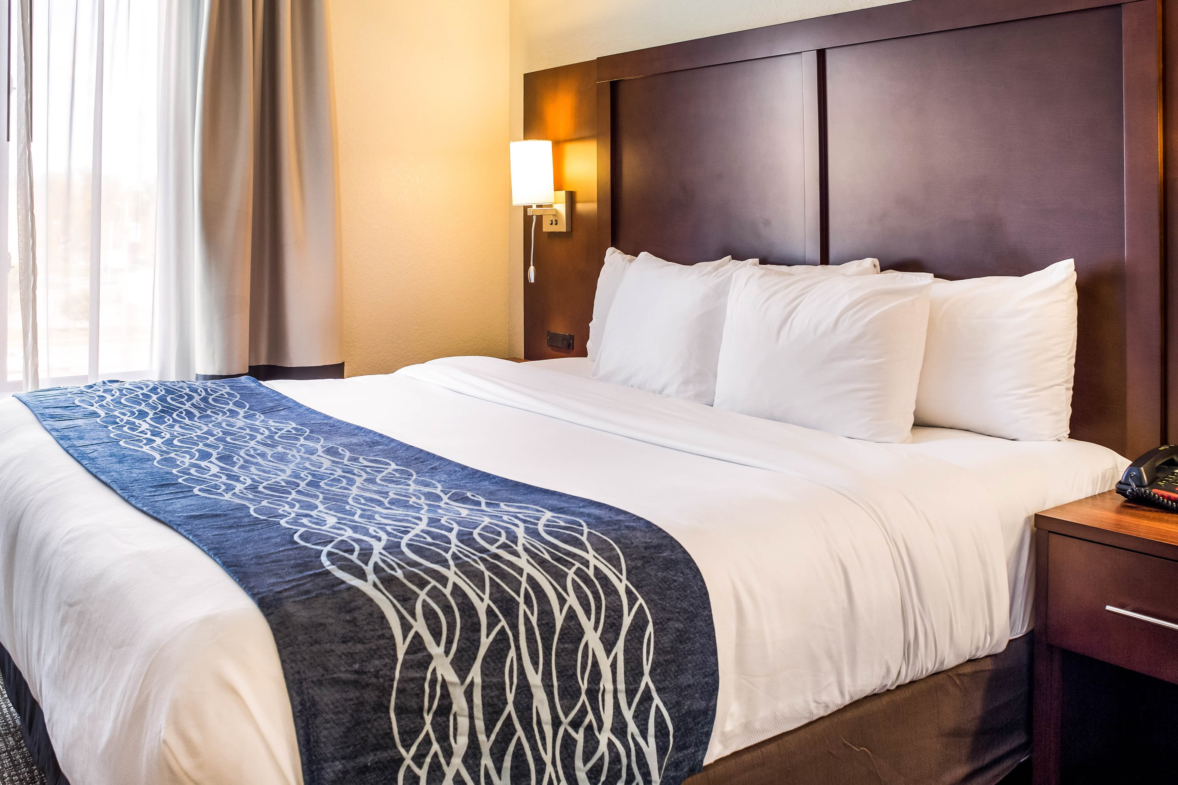 Comfort Inn & Suites Niagara Falls Blvd USA — 14