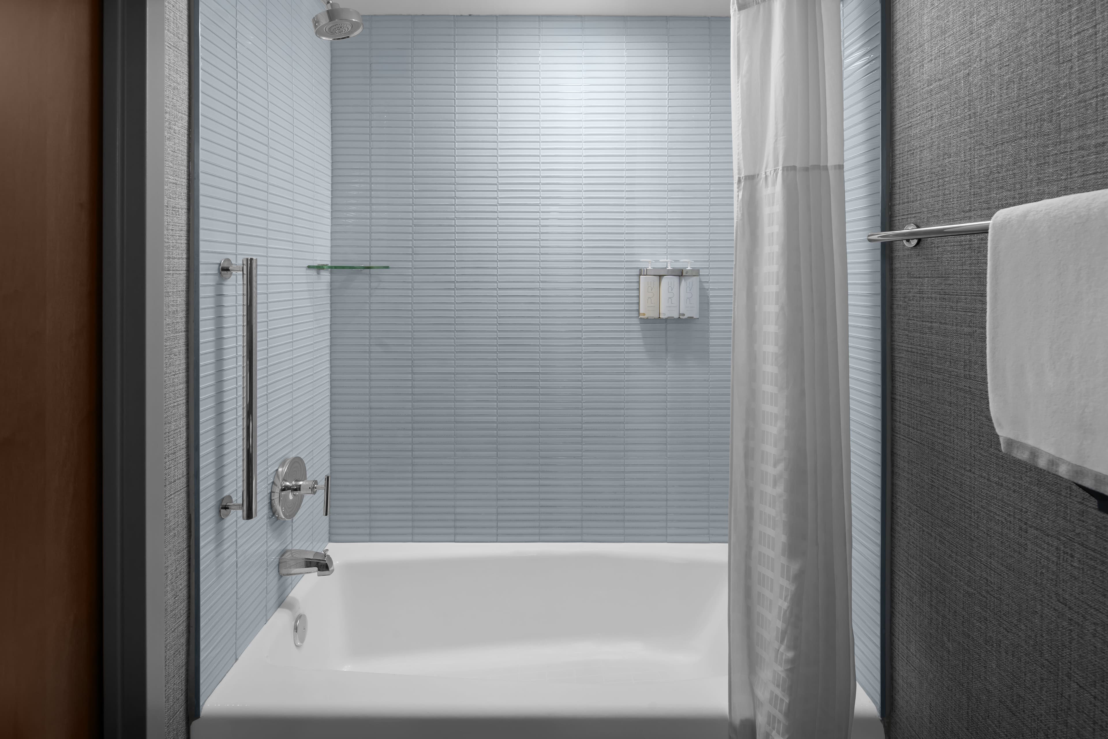 Cambria Hotel New York - Chelsea — 6