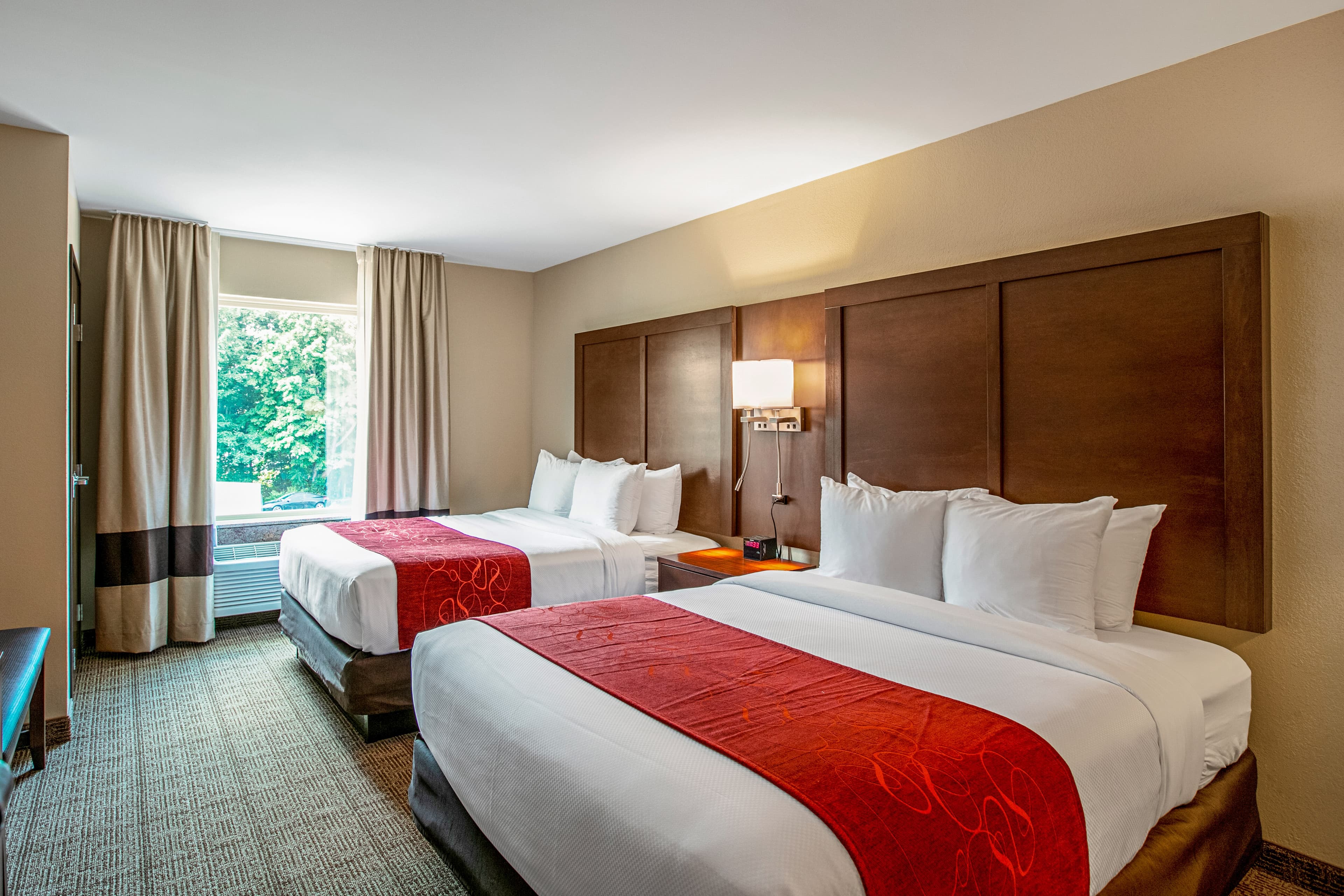 Comfort Suites Fishkill near Interstate 84 - Image 3