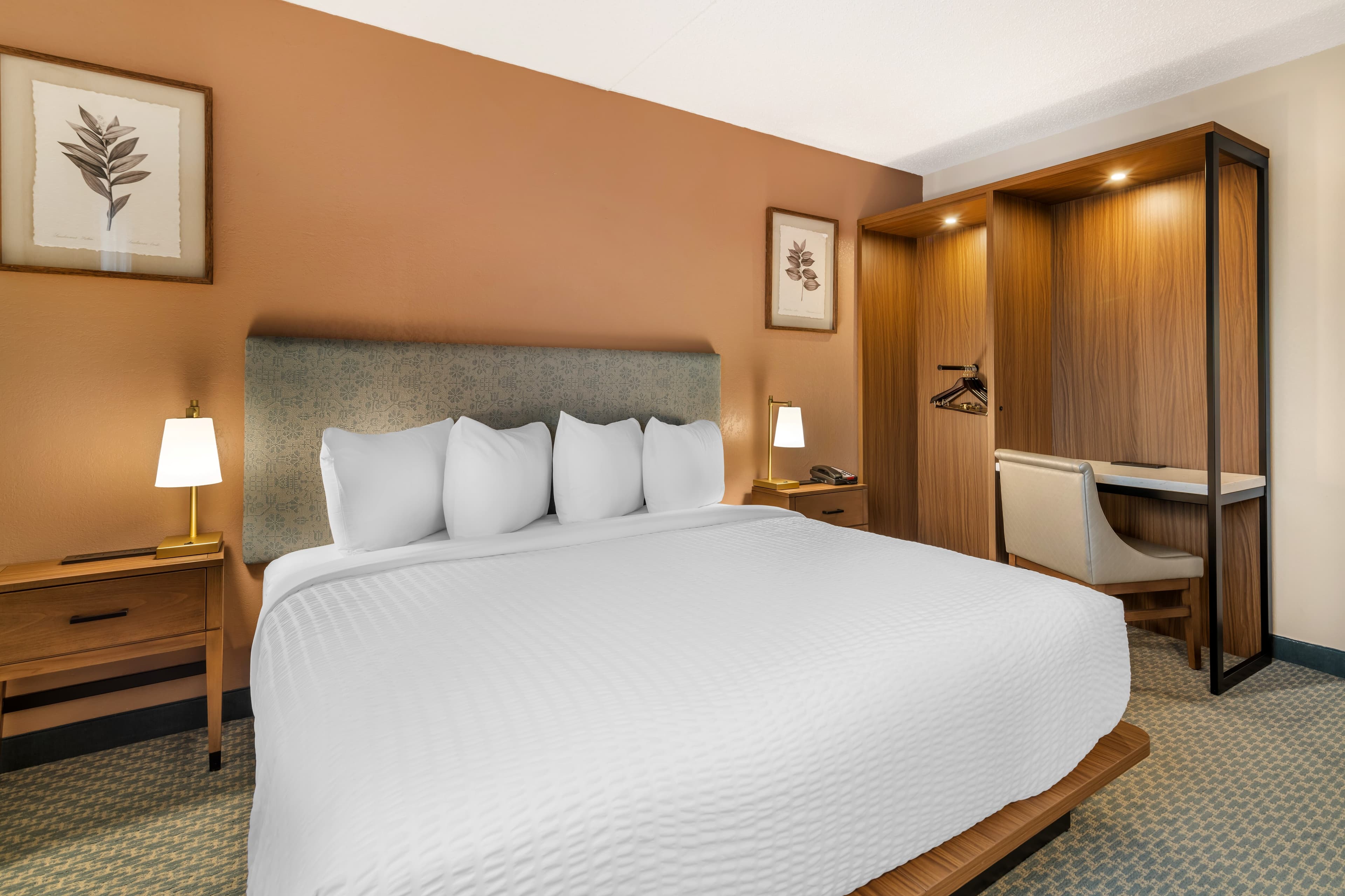 The Clocktower Hotel Latham - North Albany, an Ascend Collection Hotel - Image 3