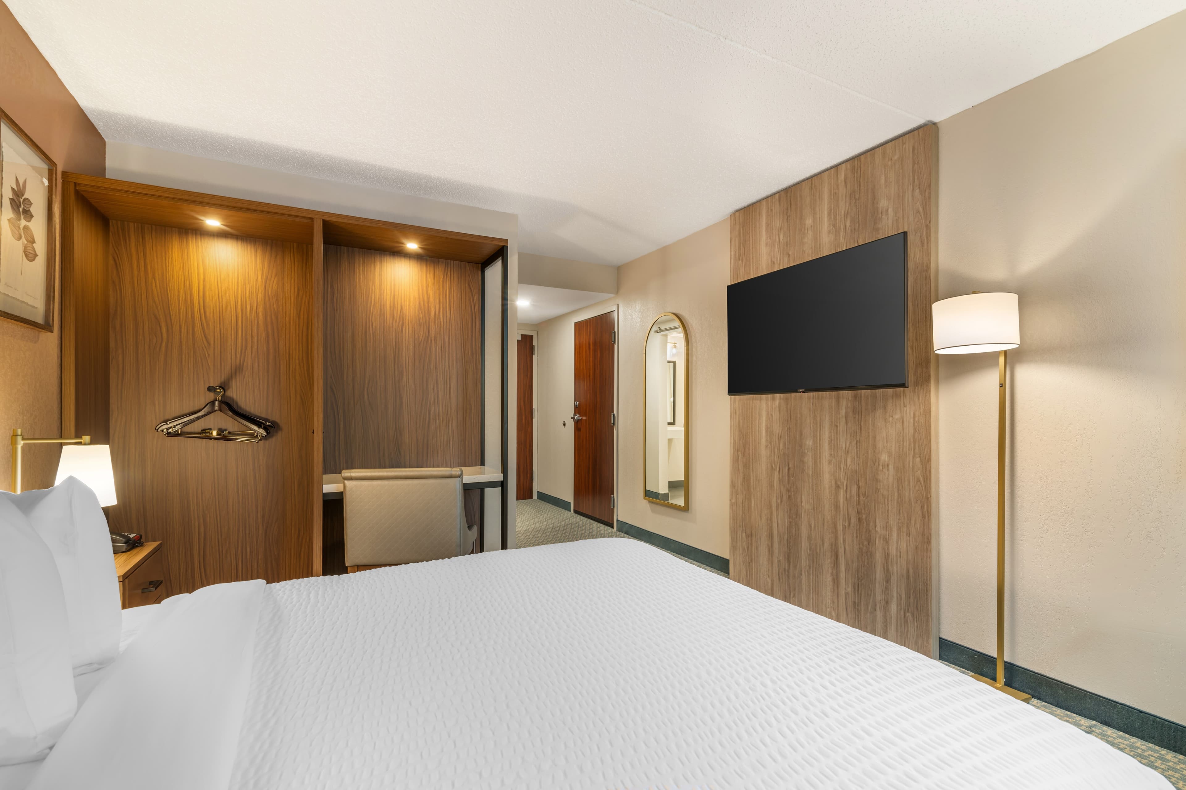 The Clocktower Hotel Latham - North Albany, an Ascend Collection Hotel - Image 4