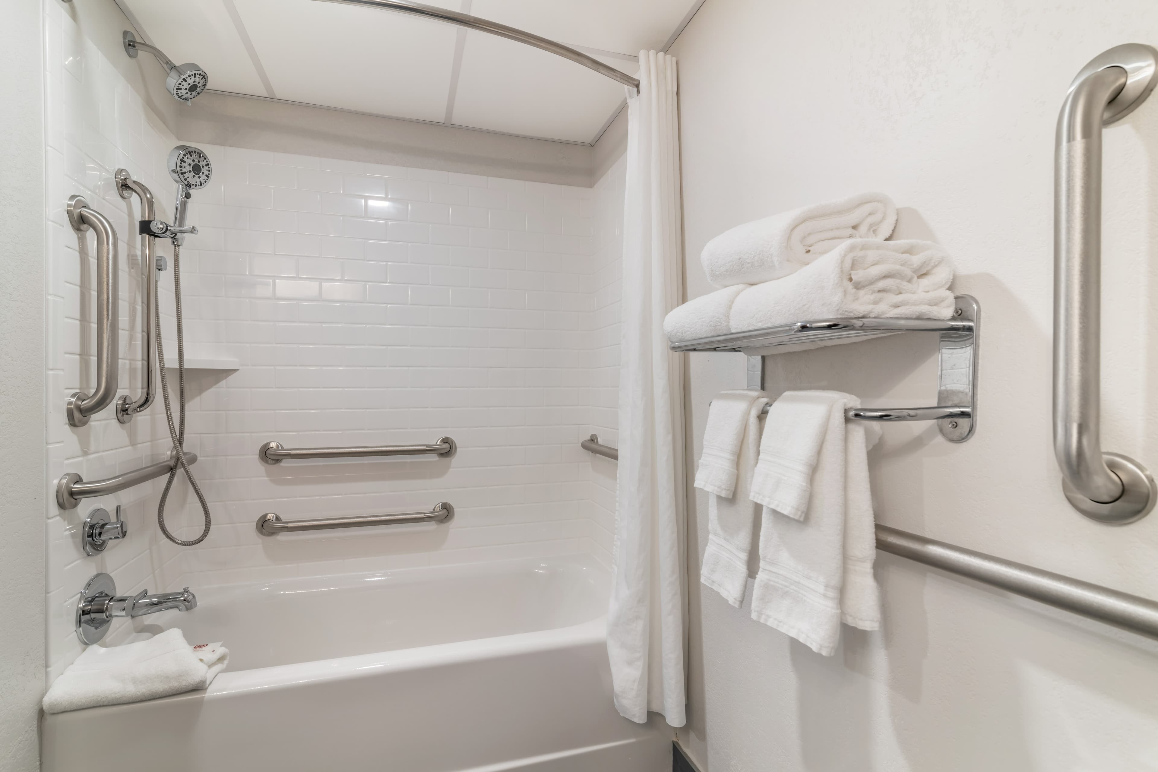 The Clocktower Hotel Latham - North Albany, an Ascend Collection Hotel — 6