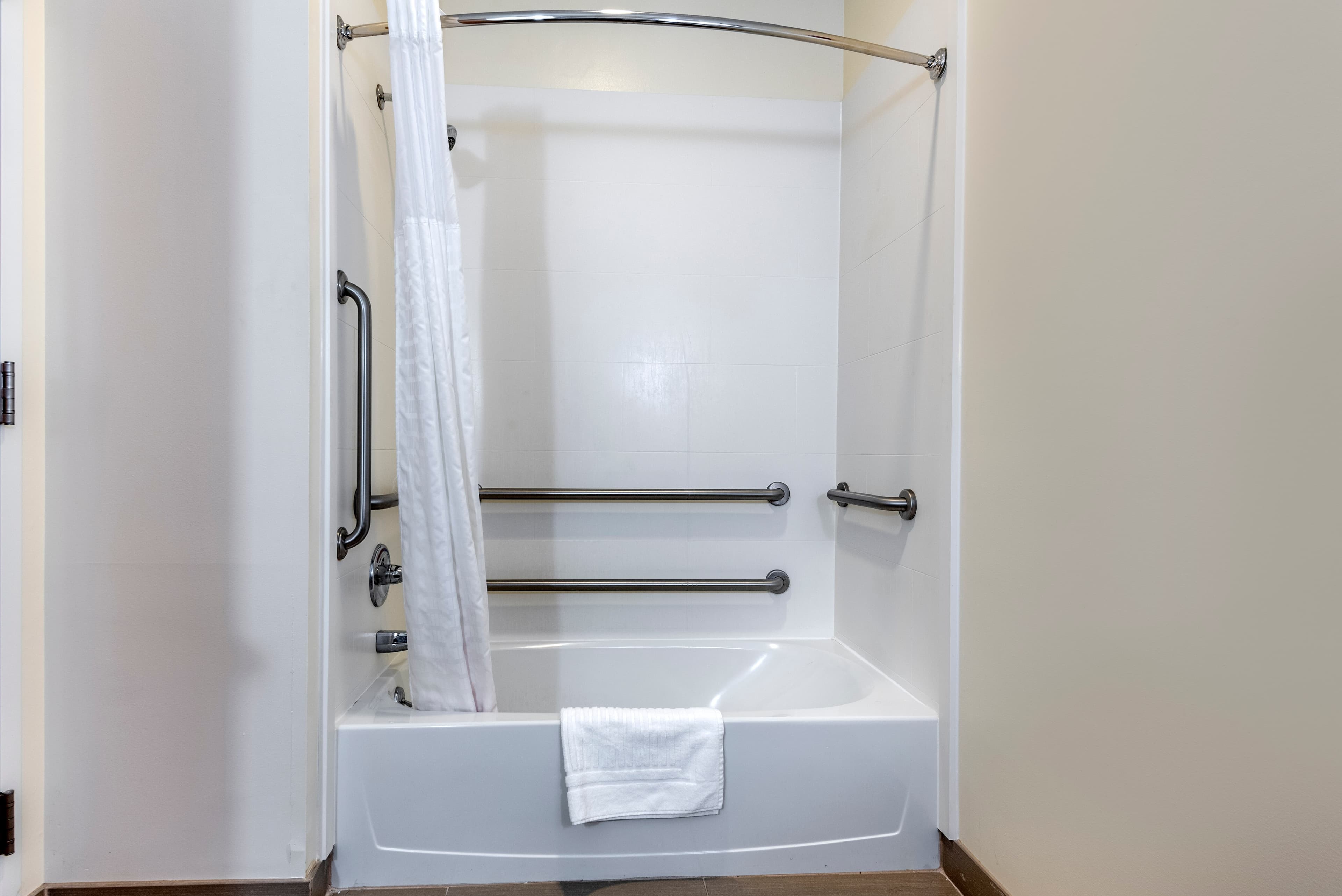 Comfort Inn Apalachin / Binghamton W Route 17 — 9