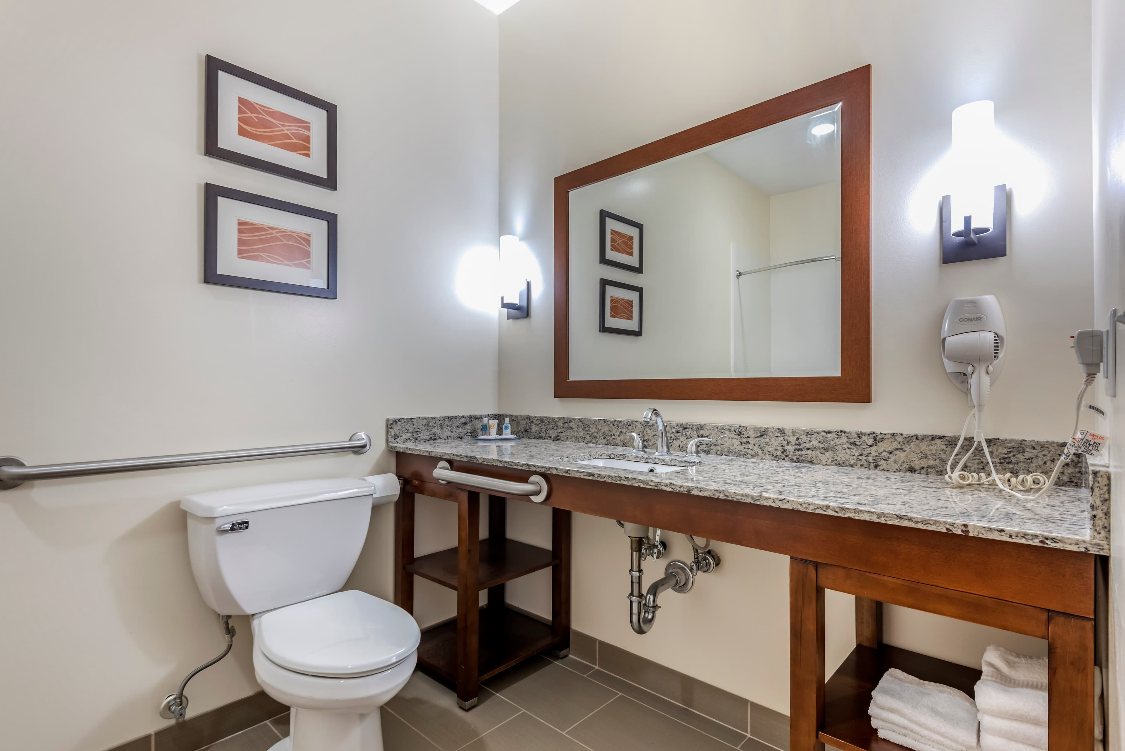 Comfort Inn Apalachin / Binghamton W Route 17 — 14