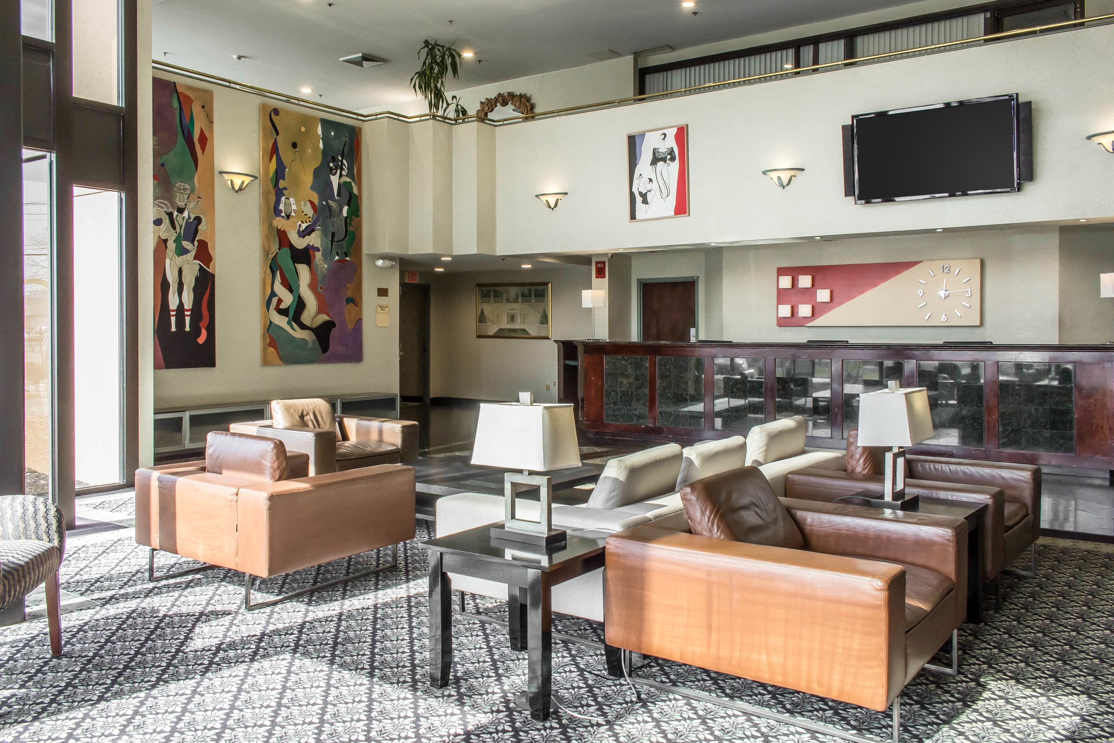 Clarion Hotel & Conference Center Ronkonkoma MacArthur Airport - Image 1