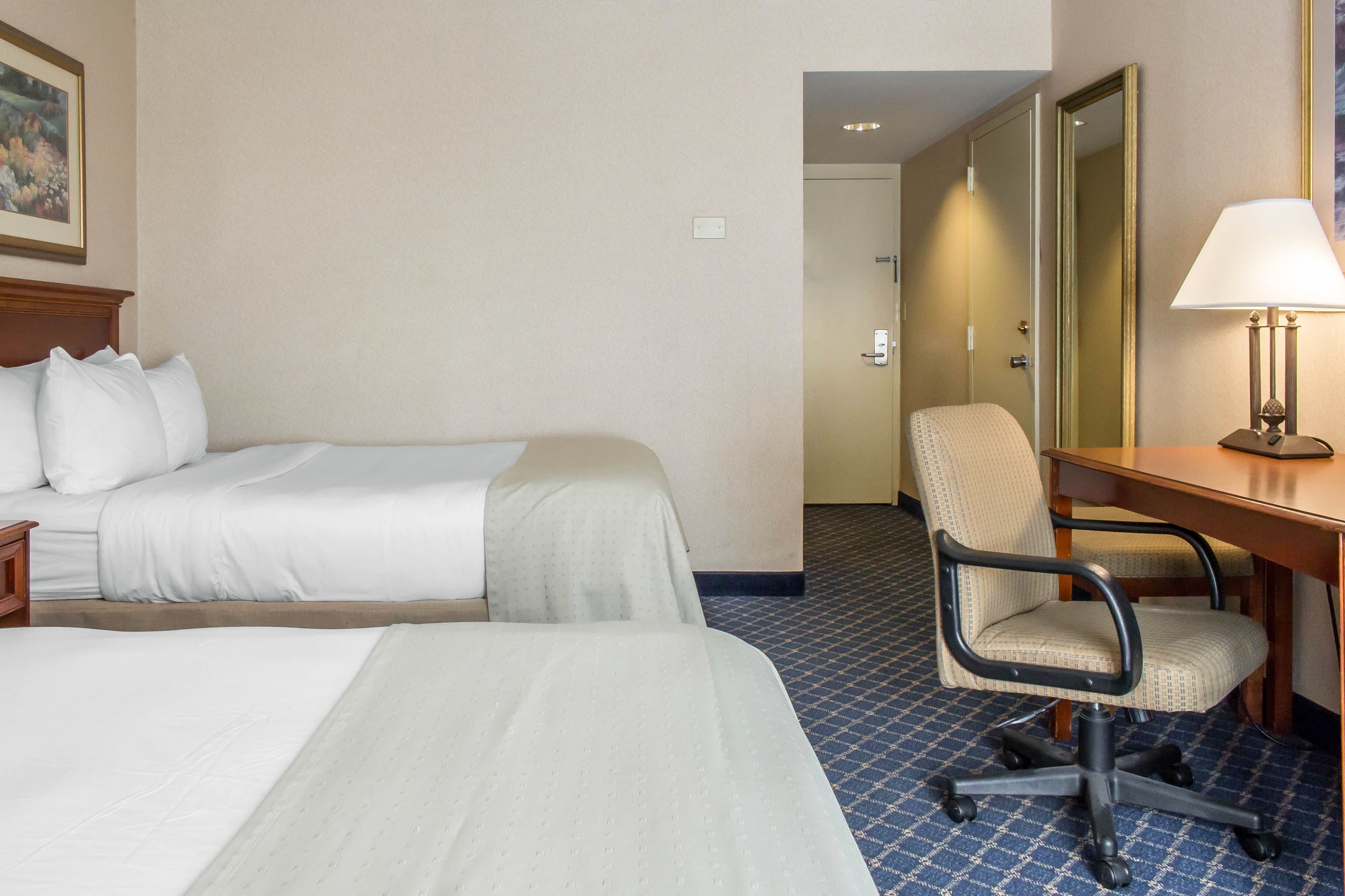 Clarion Hotel & Conference Center Ronkonkoma MacArthur Airport — 10