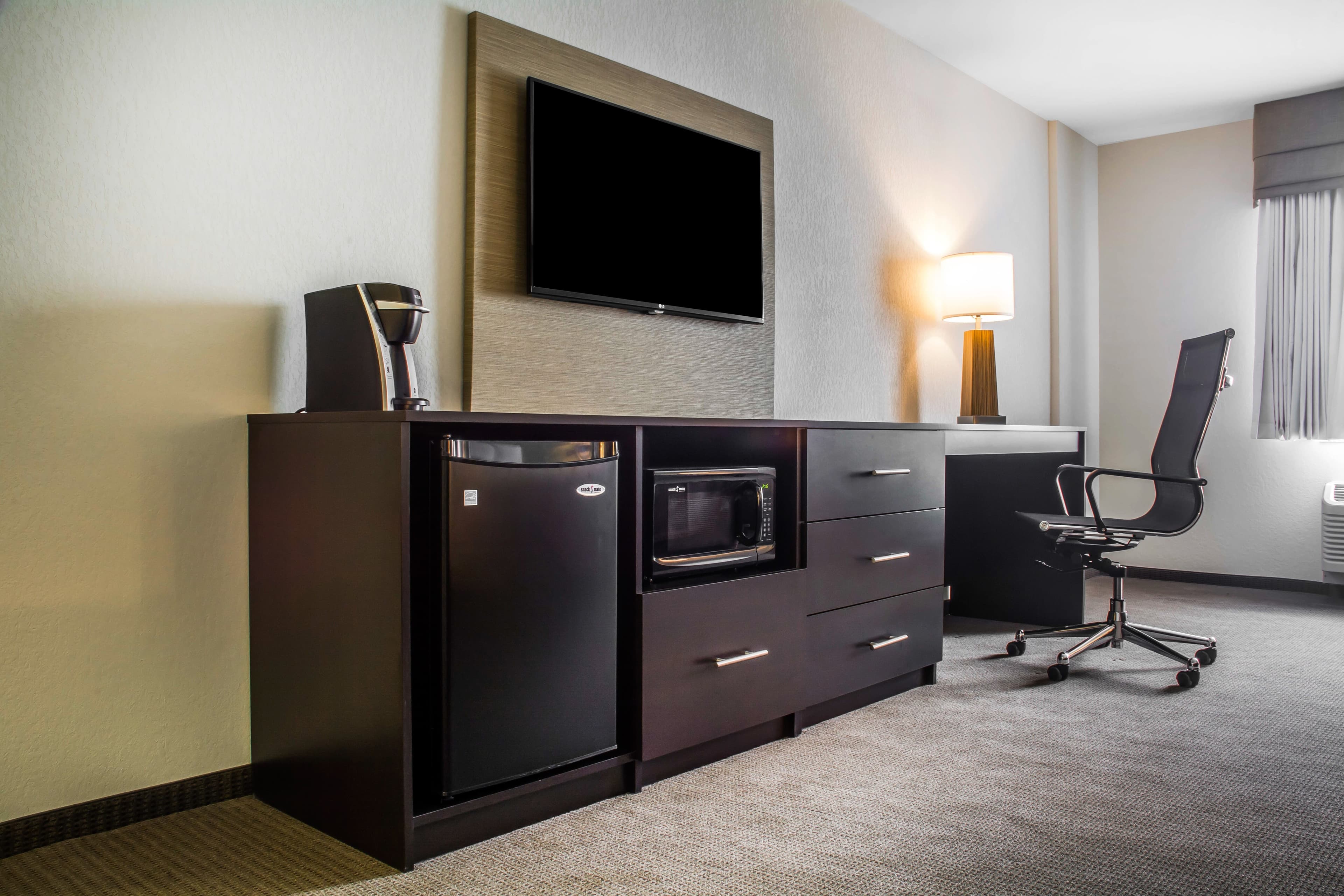 Sleep Inn & Suites Syracuse Airport — 7