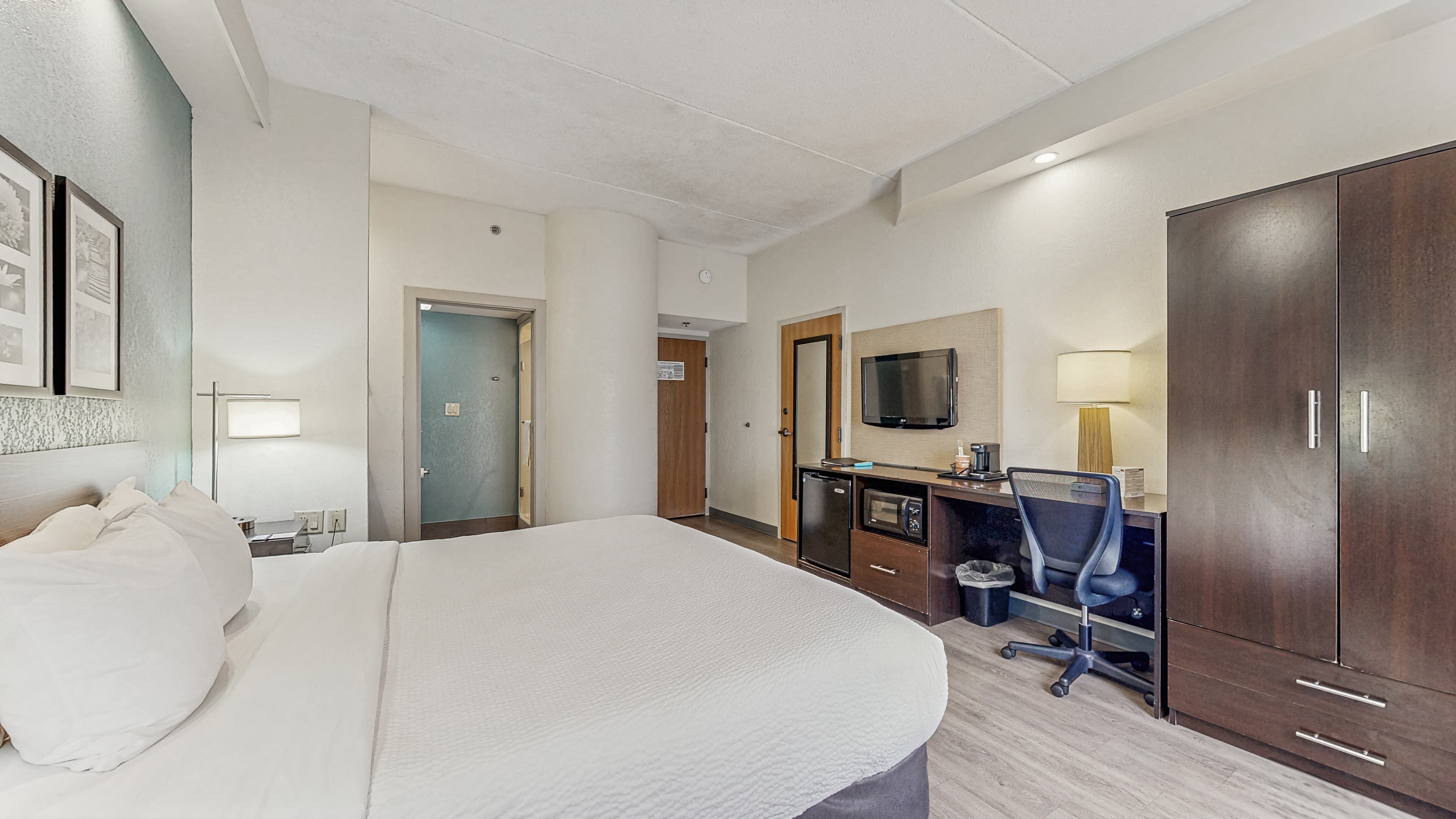 Sleep Inn & Suites Buffalo Airport - Image 3