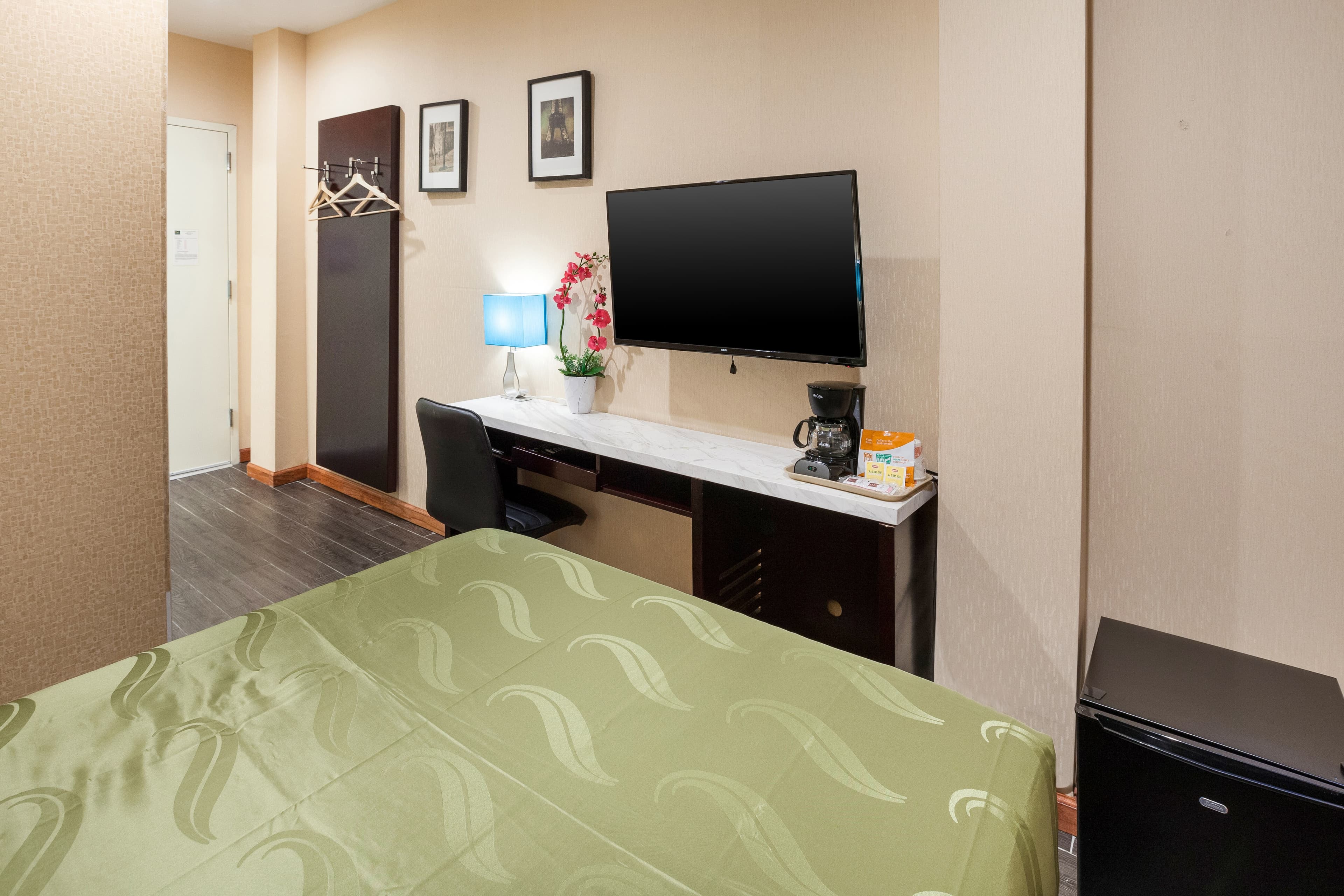 Quality Inn near Sunset Park - Image 4