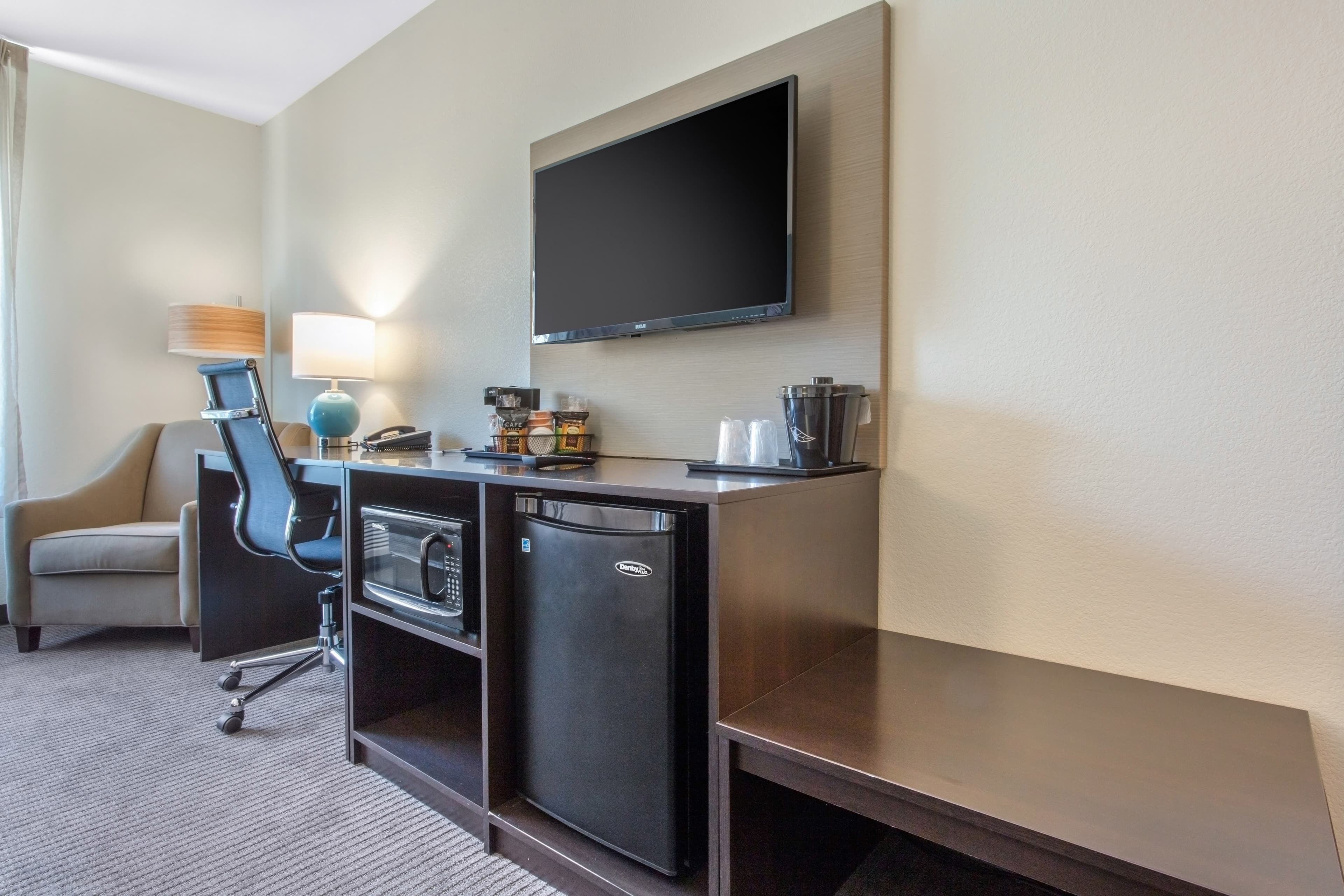 Sleep Inn & Suites Monroe - Woodbury - Image 3