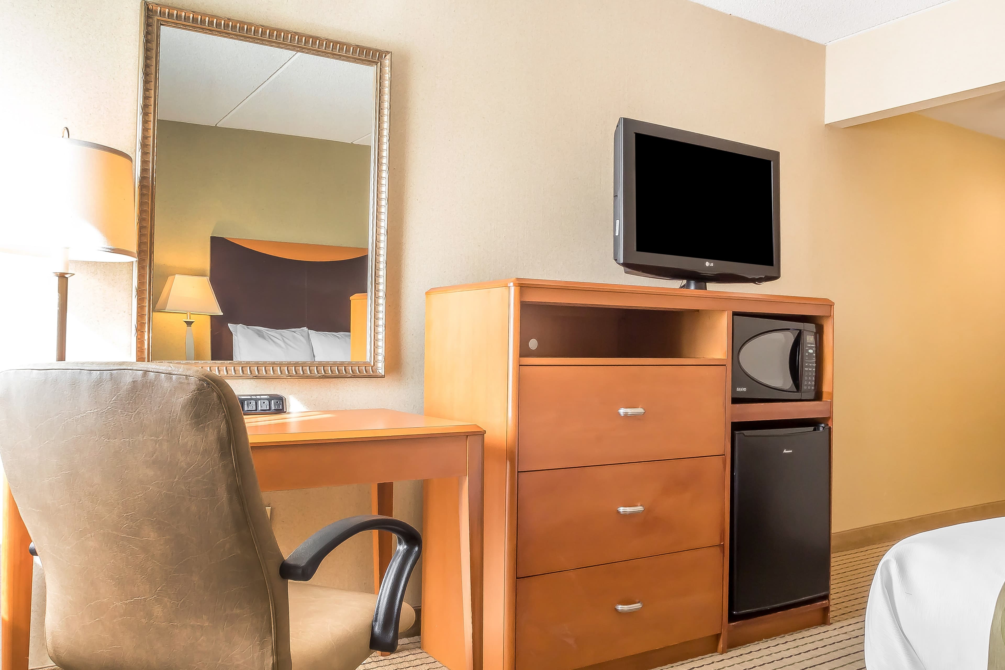 Quality Inn Spring Valley - Nanuet - Image 2