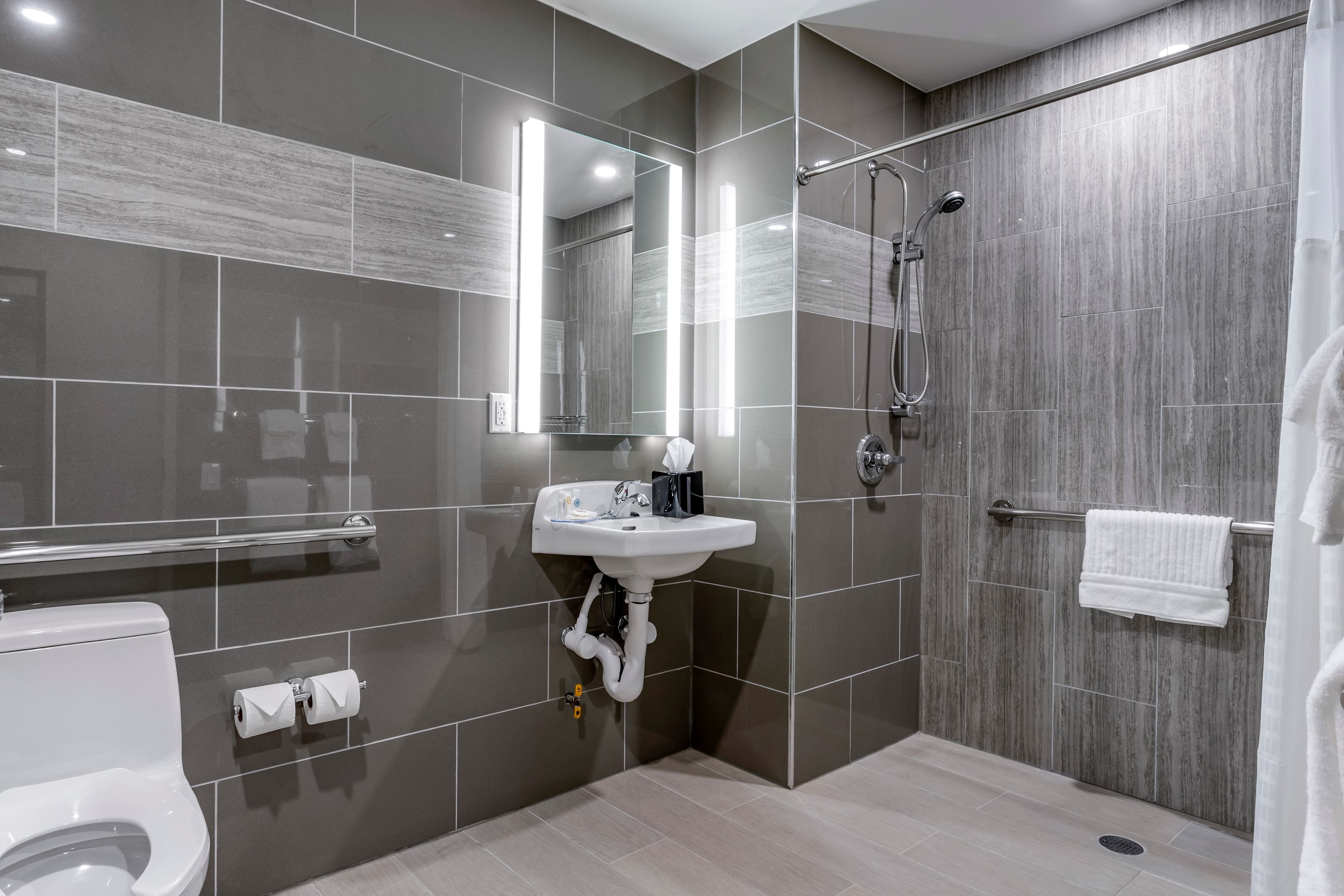 Comfort Inn JFK Airport — 9