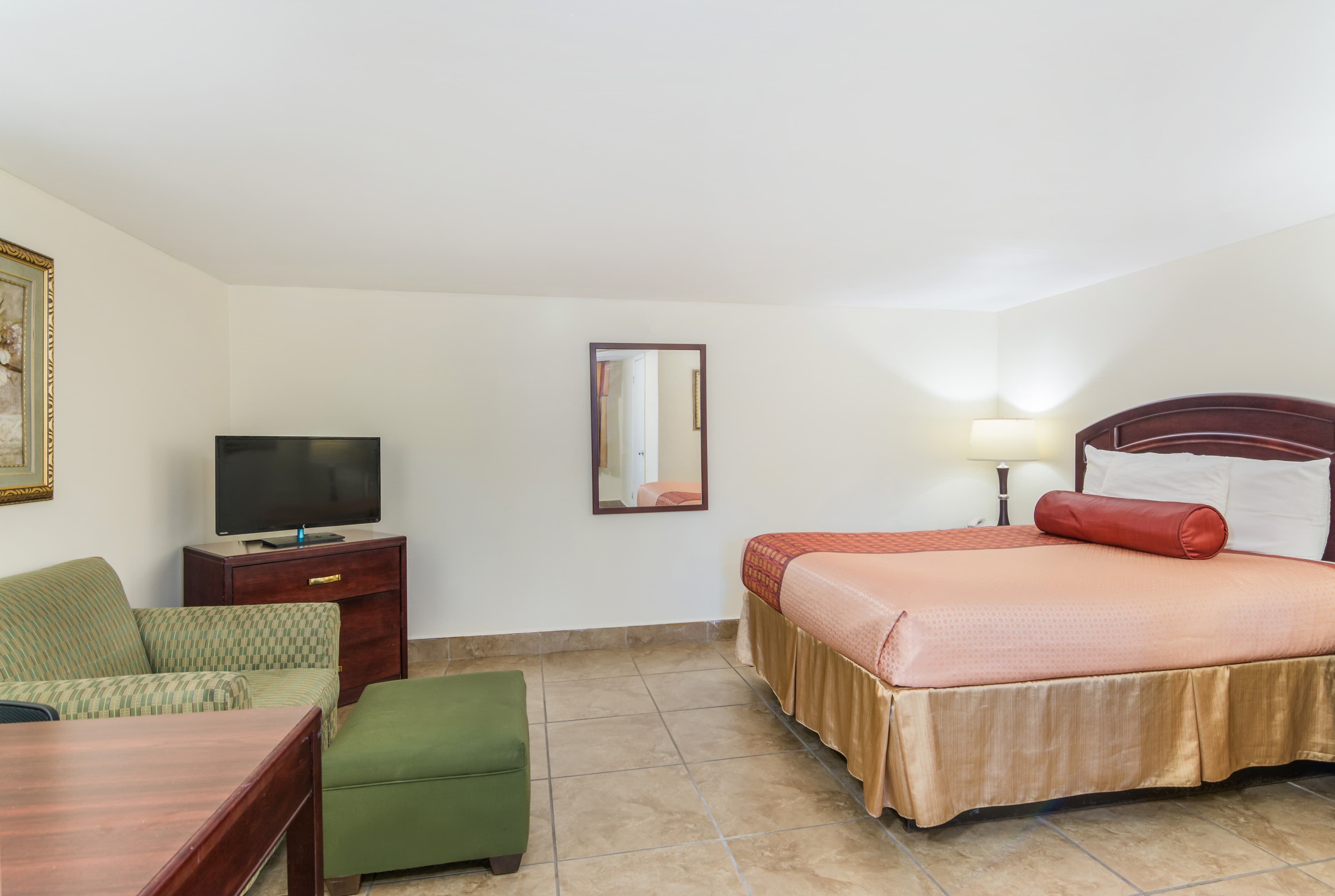 Rodeway Inn - Image 5