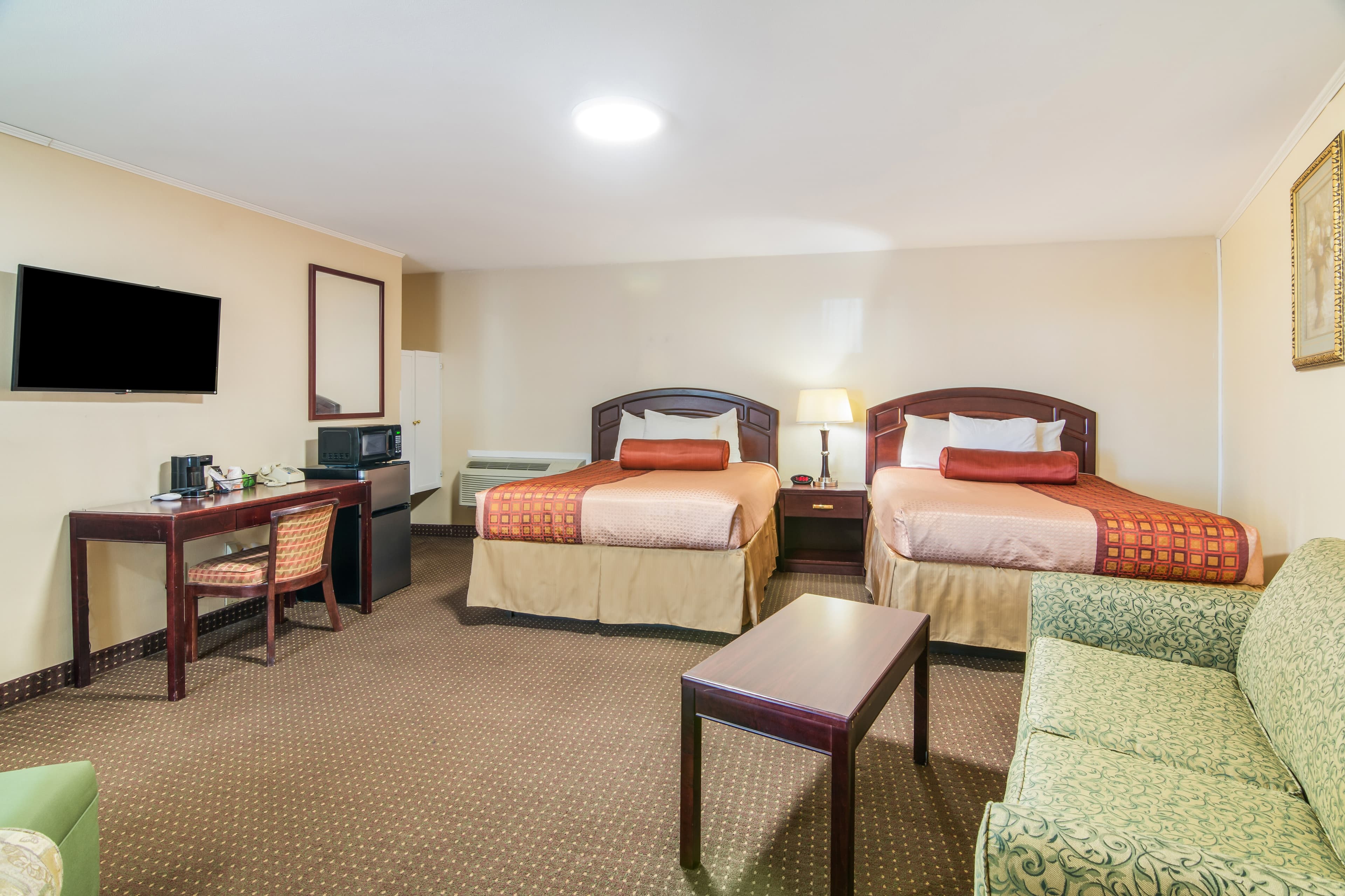 Rodeway Inn — 12