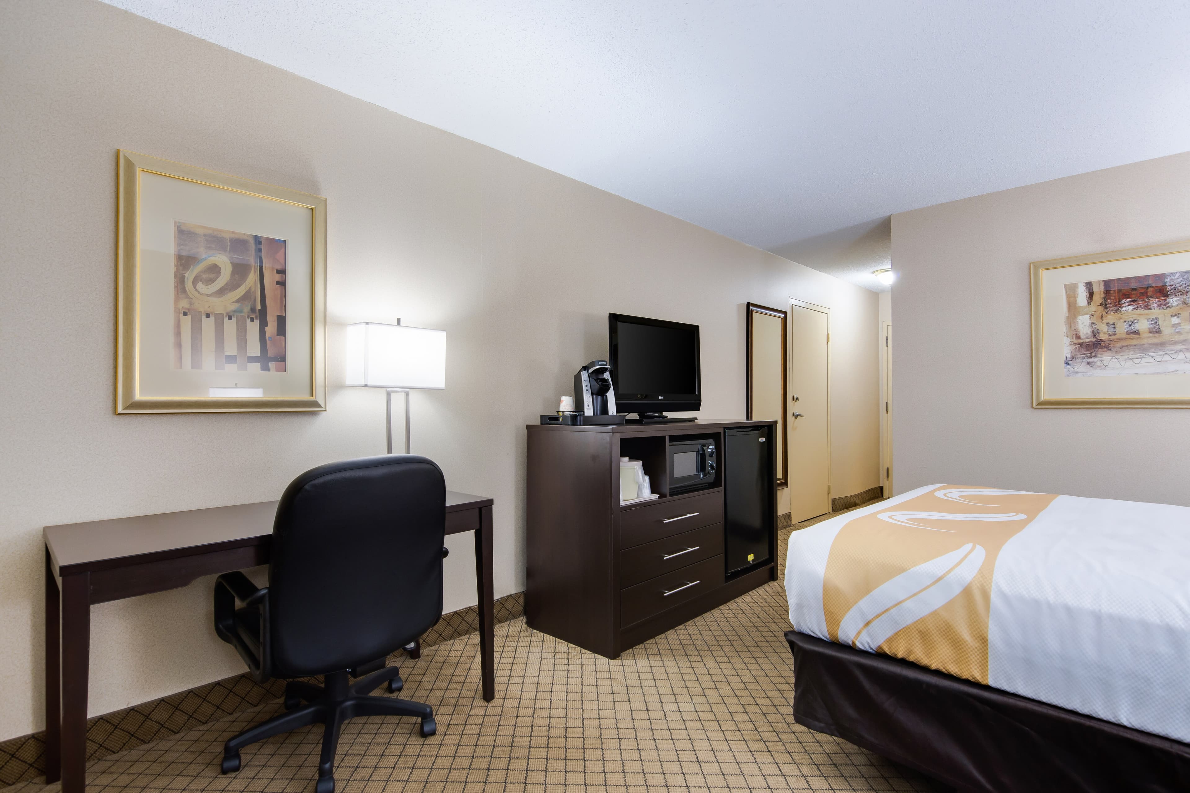 Quality Inn Oneonta Cooperstown Area - Image 4