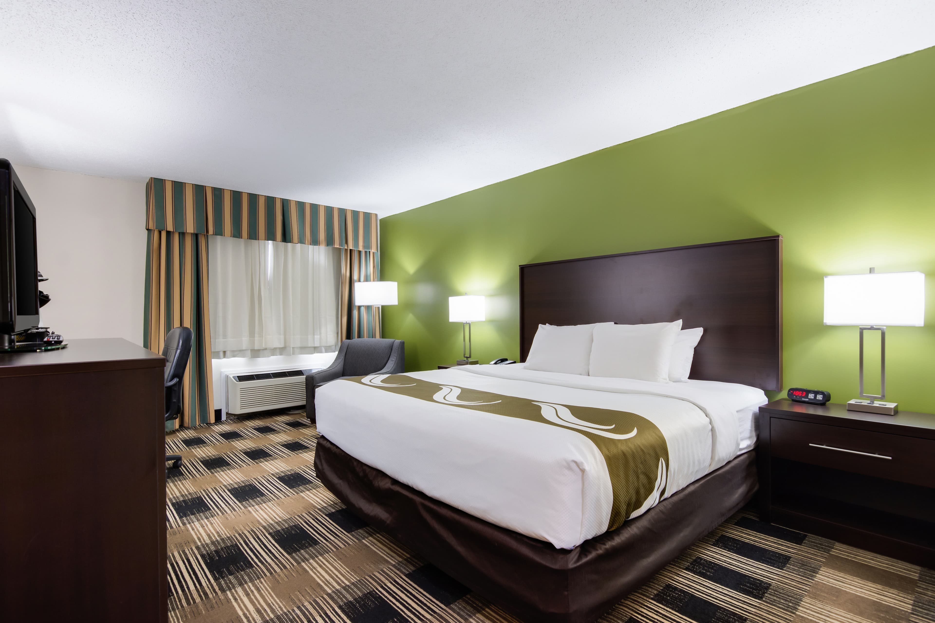 Quality Inn Oneonta Cooperstown Area — 11
