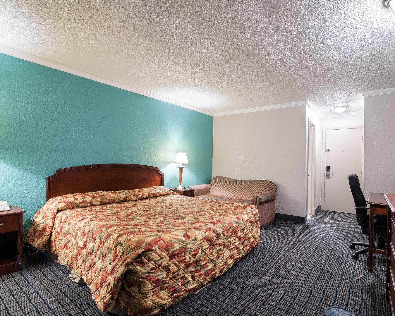 Rodeway Inn Syracuse Carrier Circle — 6