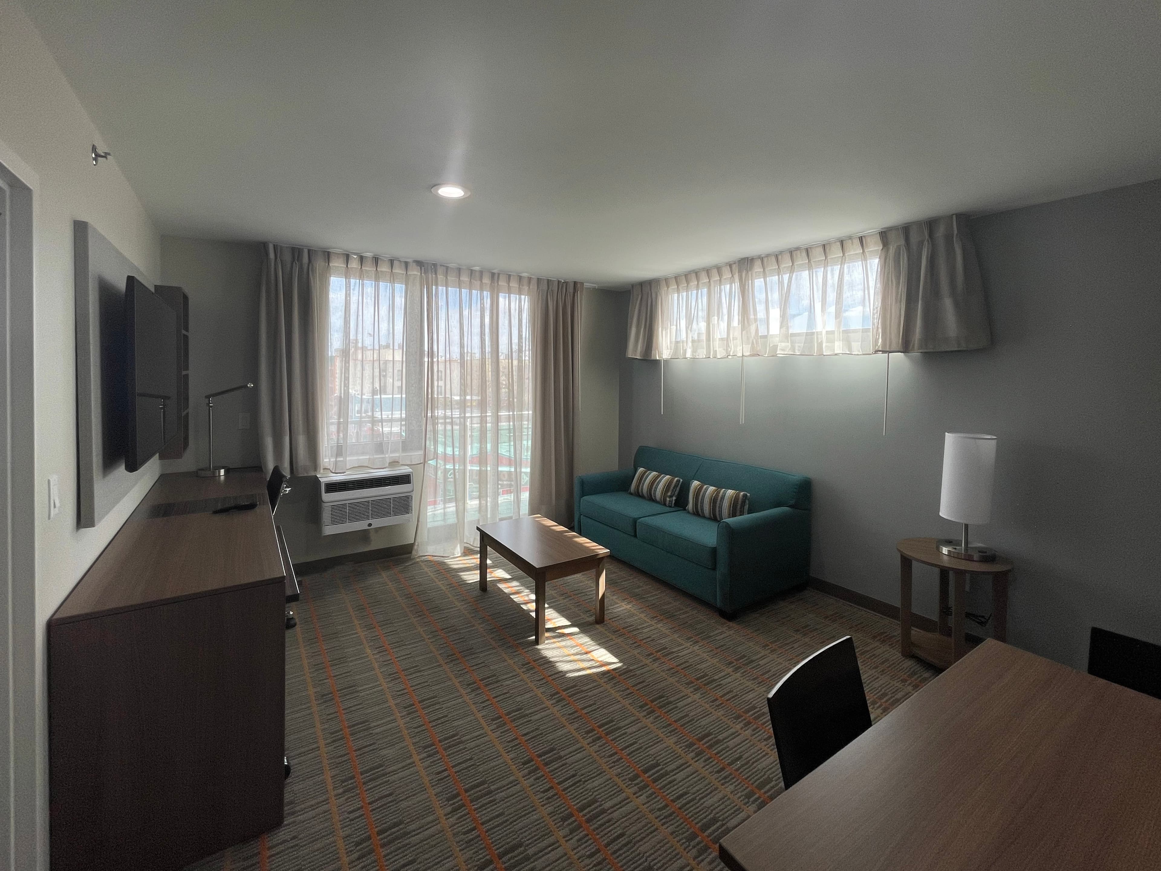 MainStay Suites Bronx - Belmont - Image 3