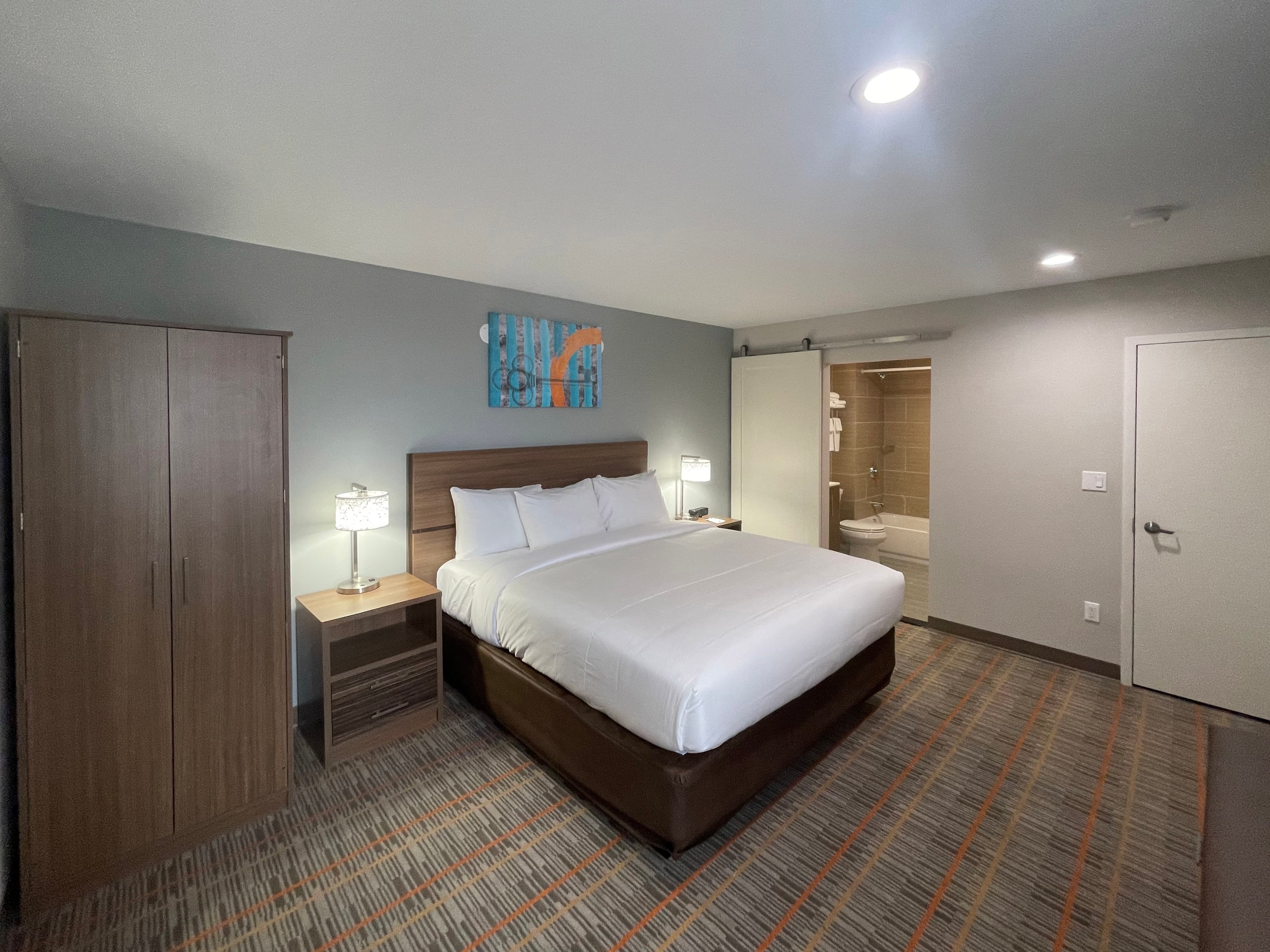 MainStay Suites Bronx - Belmont — 17