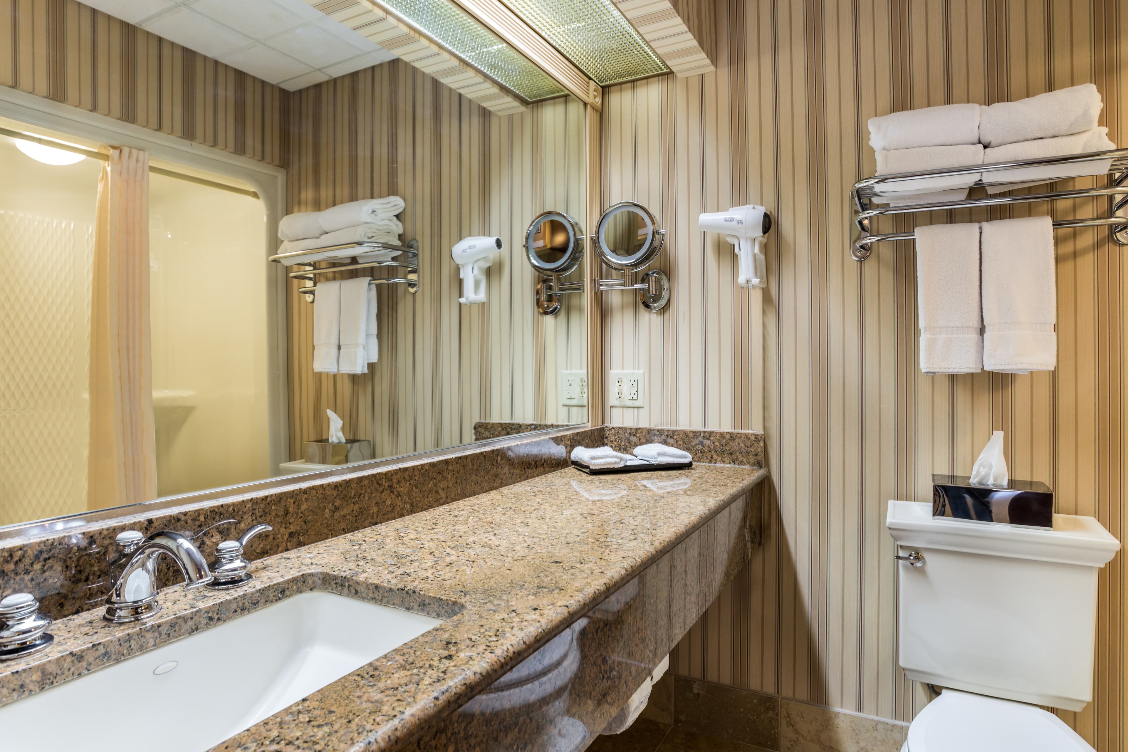 Traditions Hotel & Spa Johnson City - Binghamton, an Ascend Collection Hotel — 15