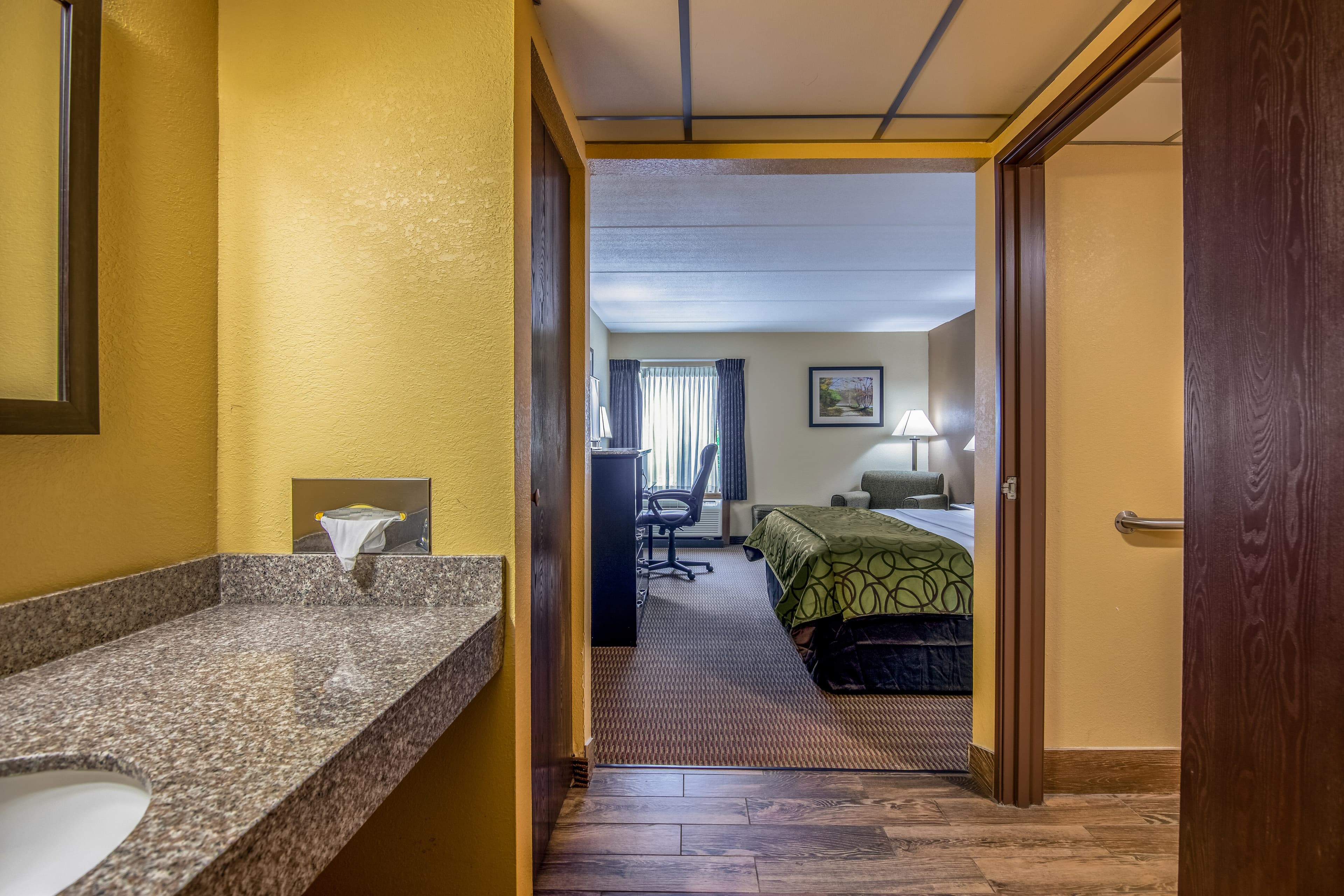 Quality Inn Tully I-81 - Image 3