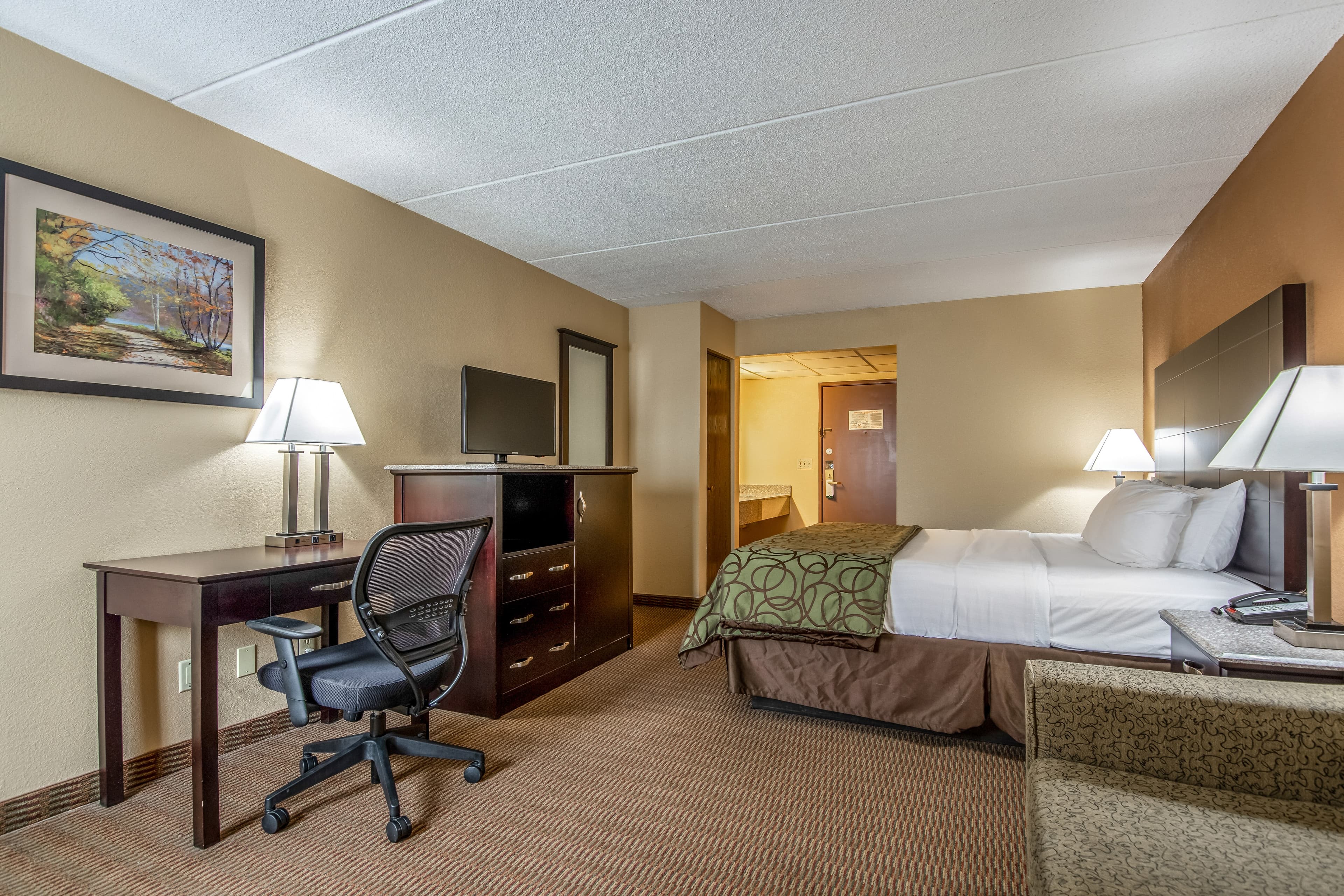 Quality Inn Tully I-81 — 14