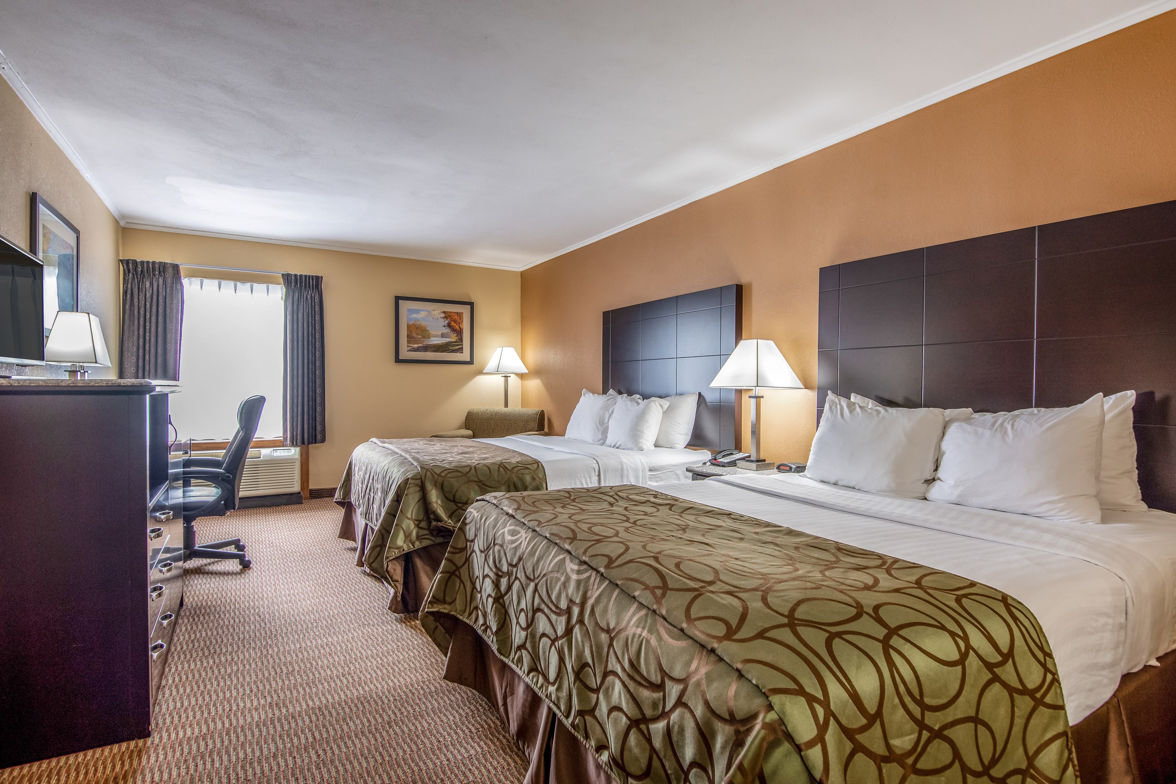 Quality Inn Tully I-81 — 8