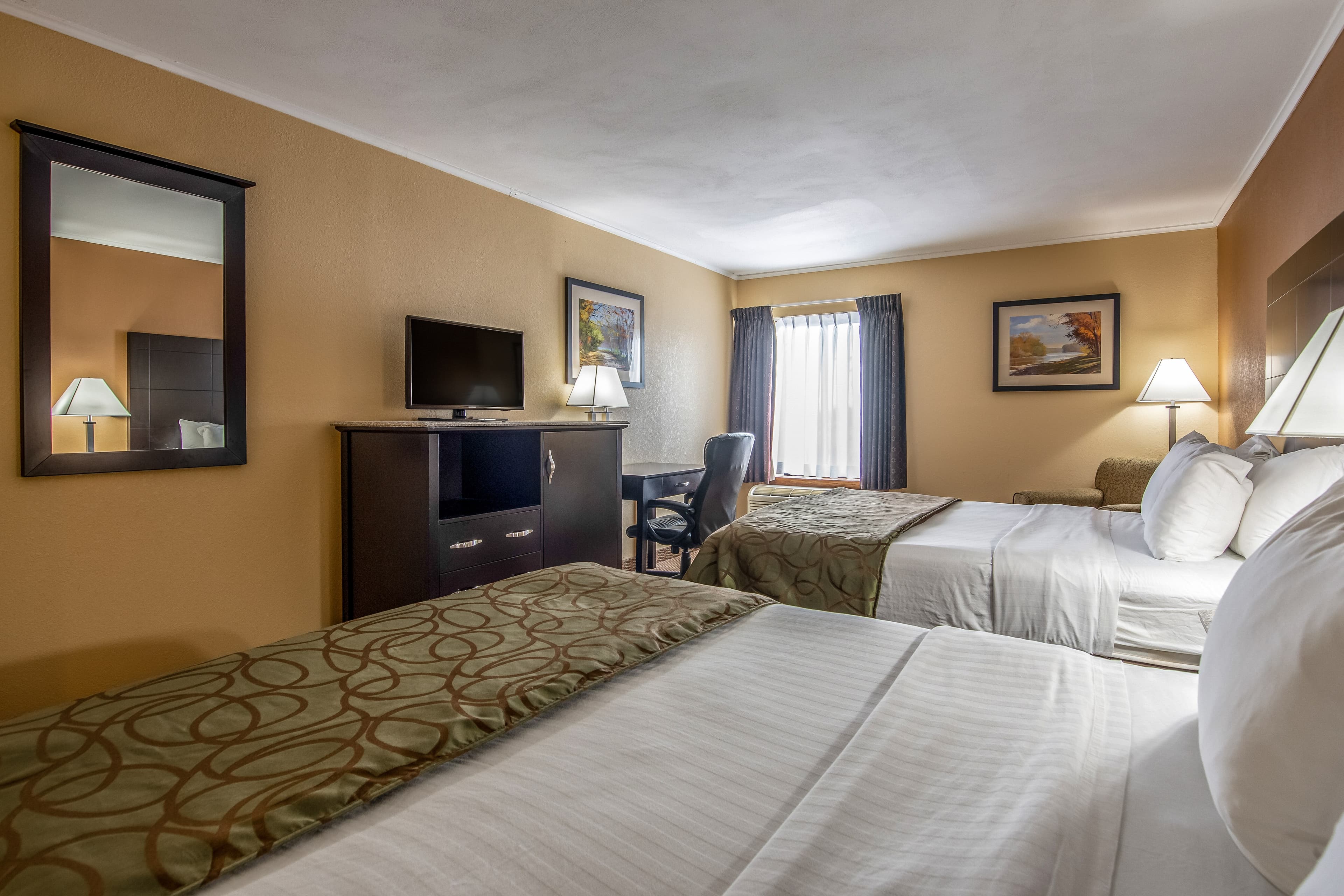 Quality Inn Tully I-81 — 10