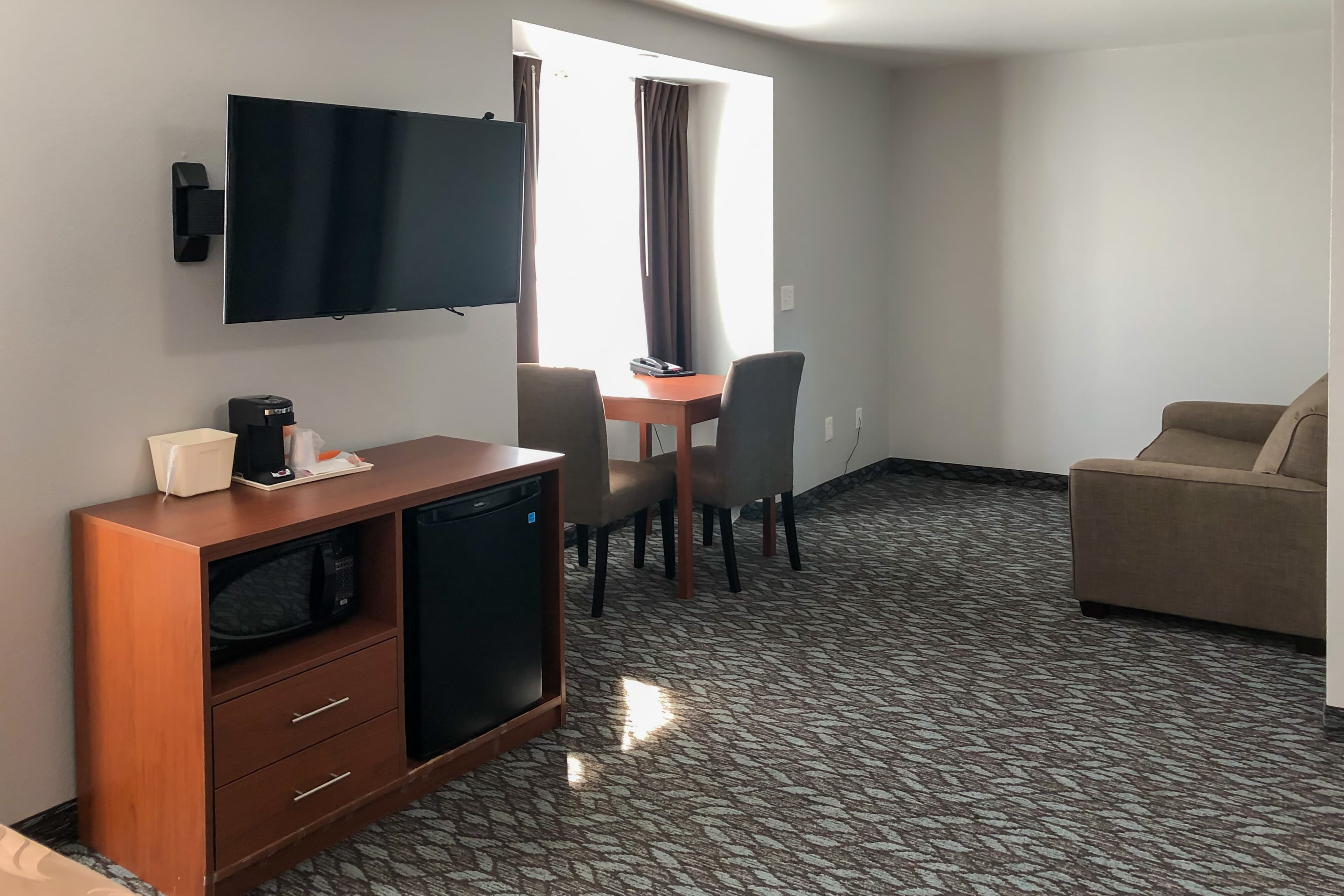 Quality Inn & Suites Watertown Fort Drum — 6