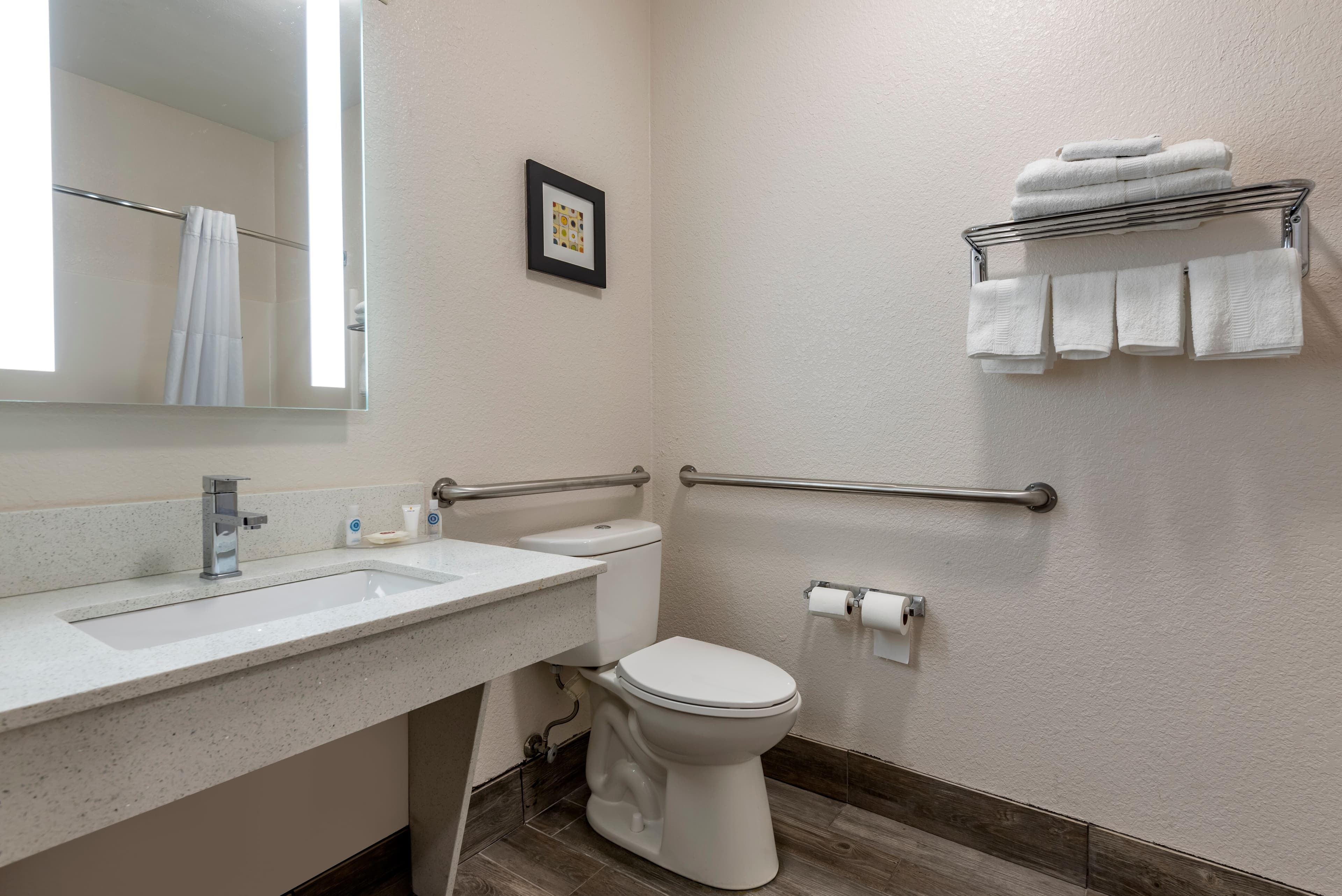 Comfort Inn & Suites Liverpool - Syracuse — 25