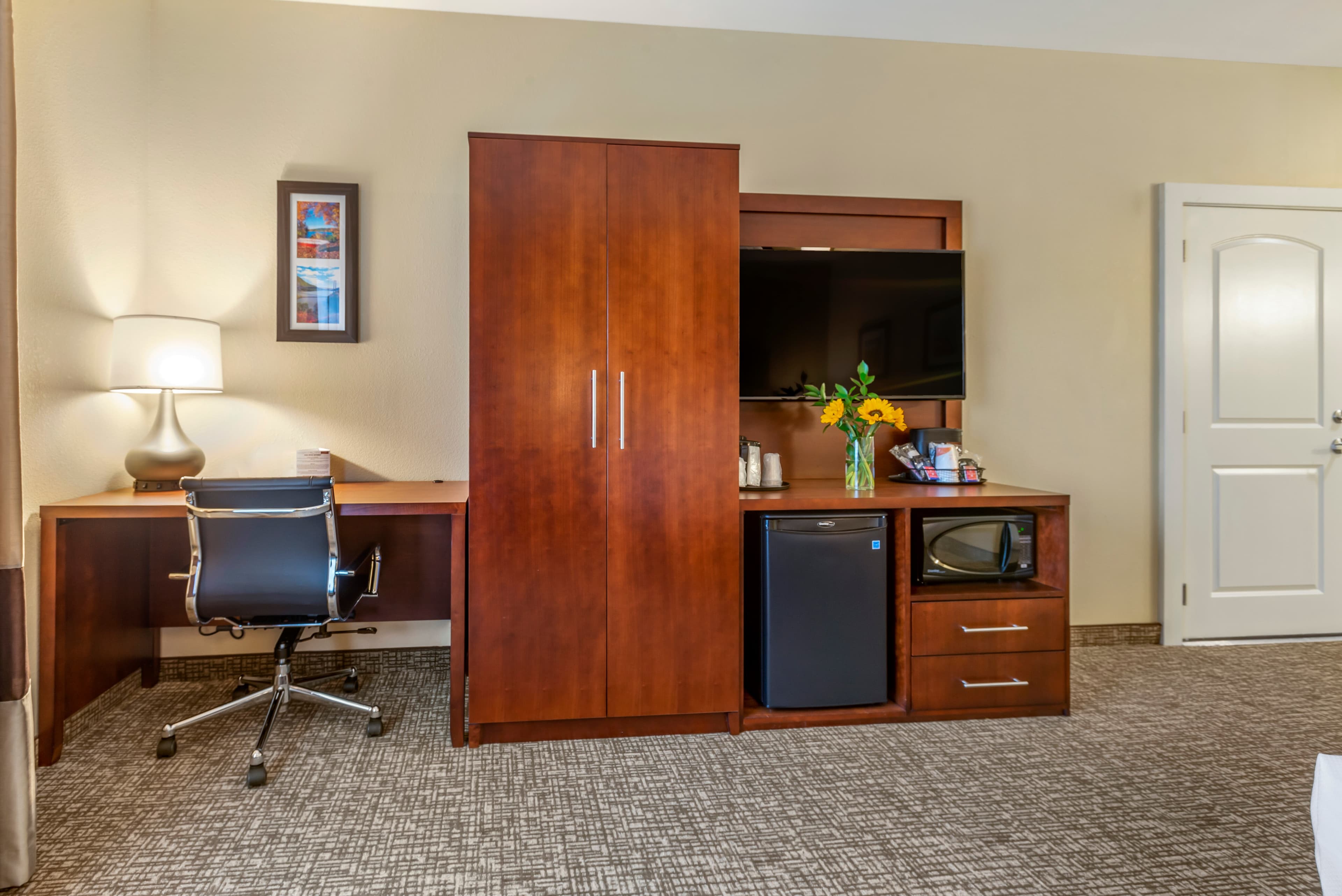 Comfort Inn Brewster - Image 3