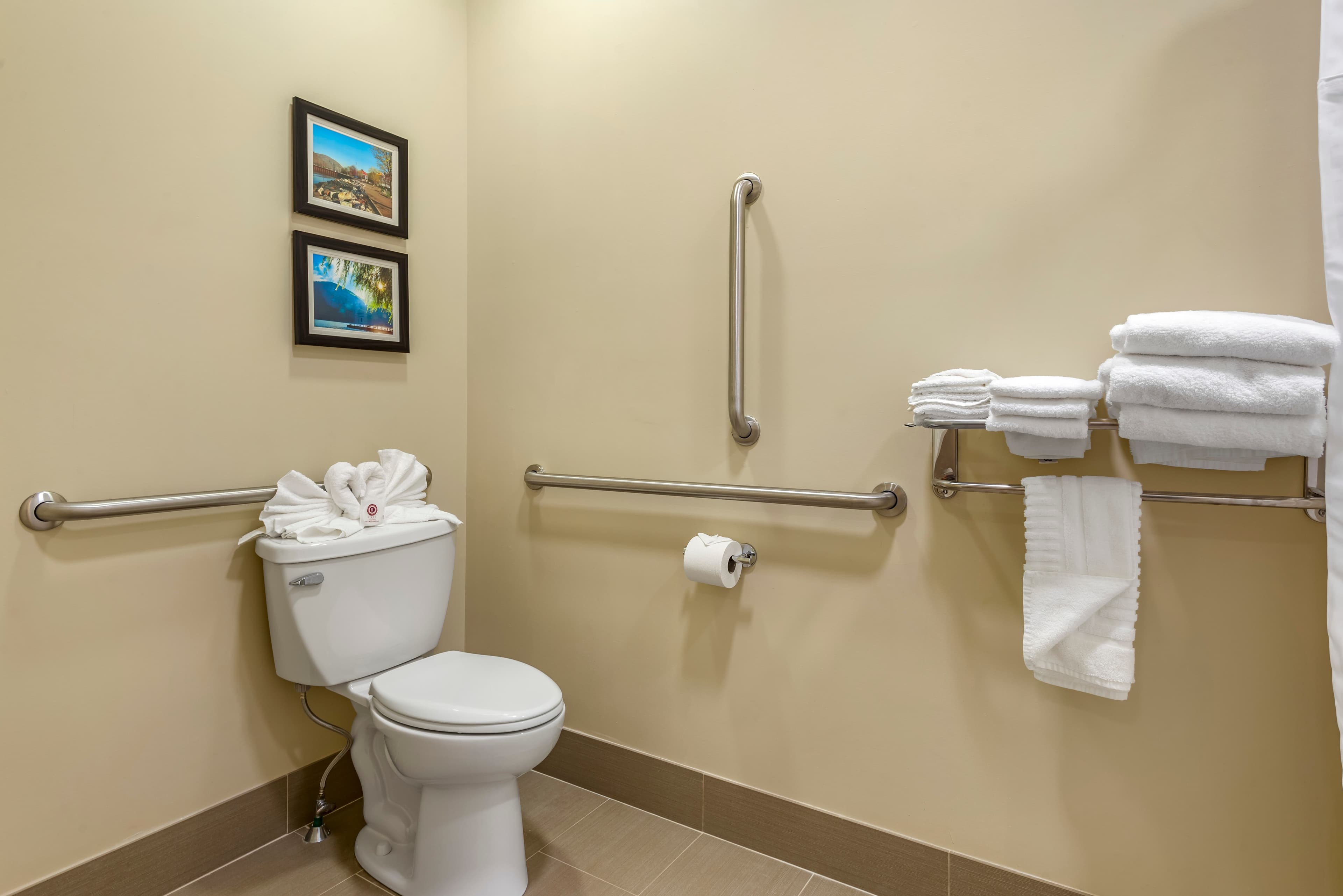 Comfort Inn Brewster - Image 5