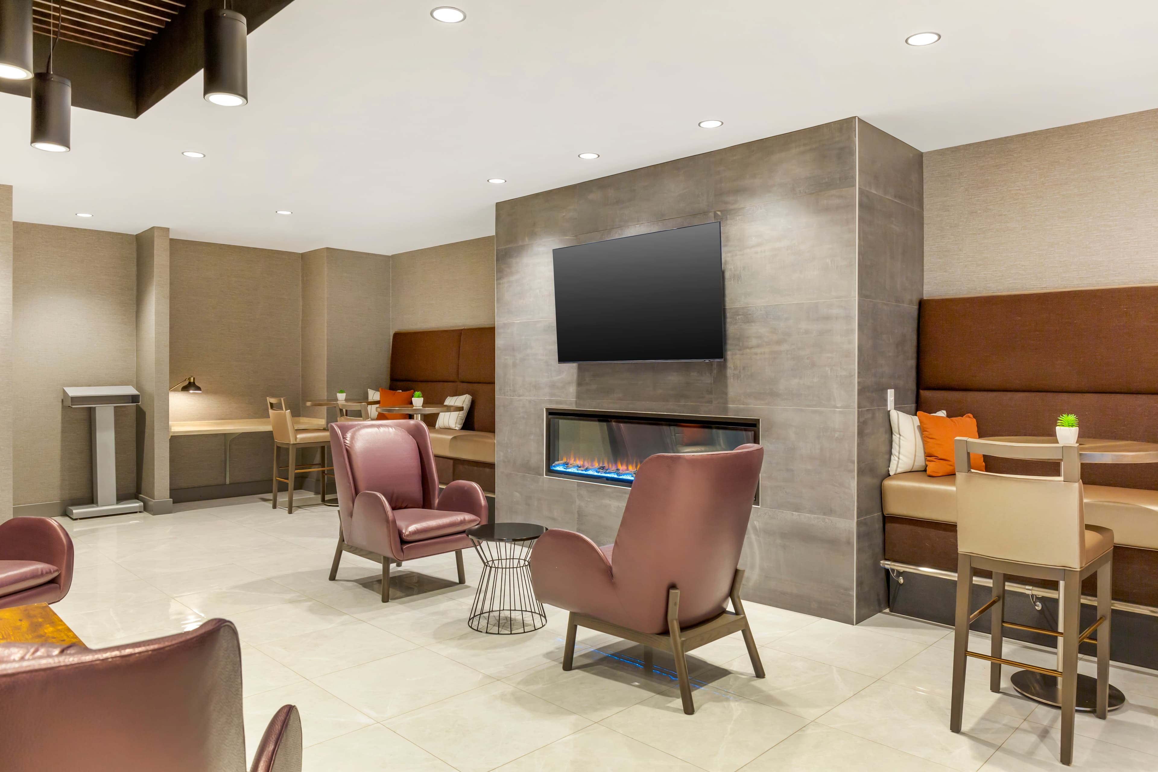 Cambria Hotel Niagara Falls - Image 1