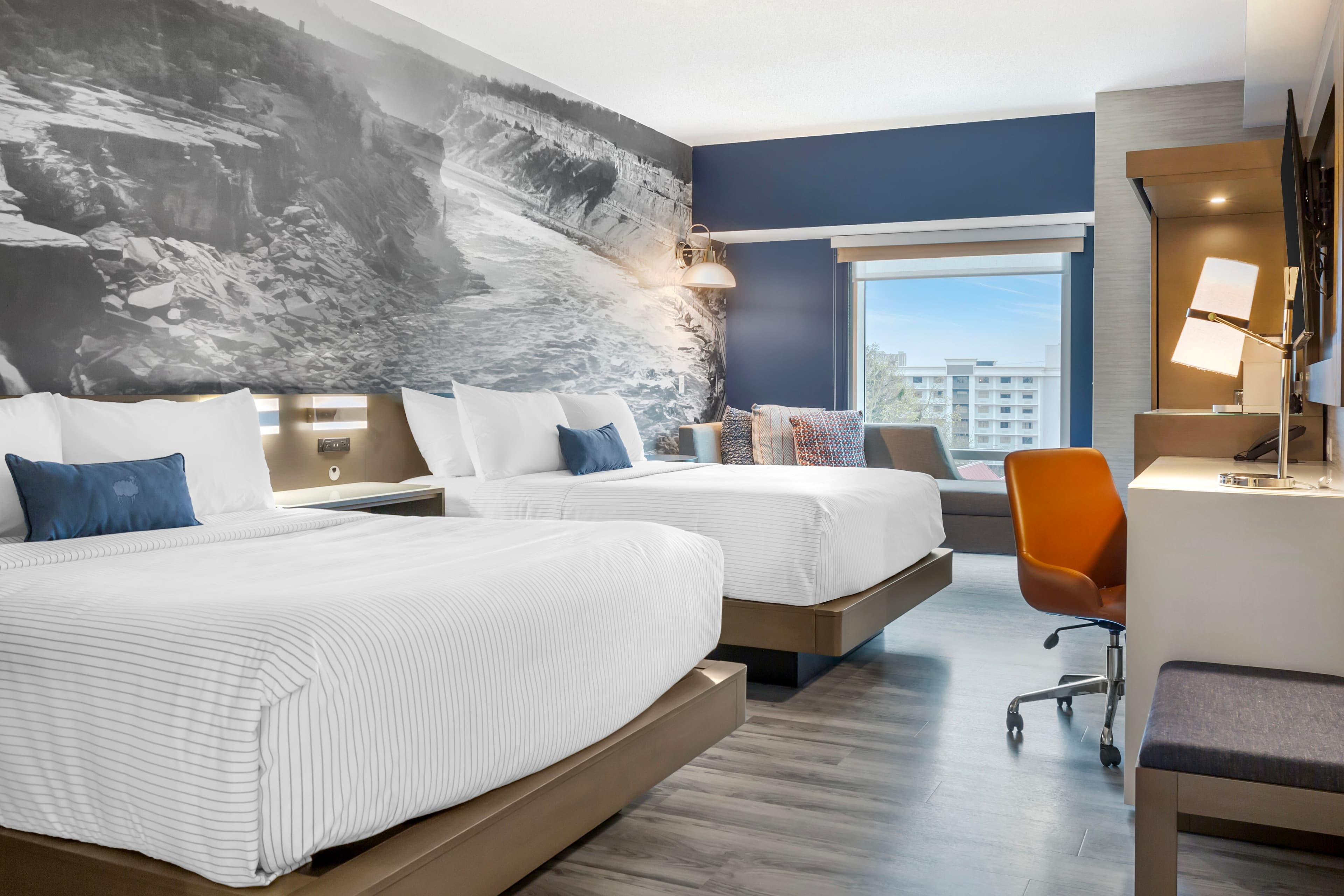 Cambria Hotel Niagara Falls — 18