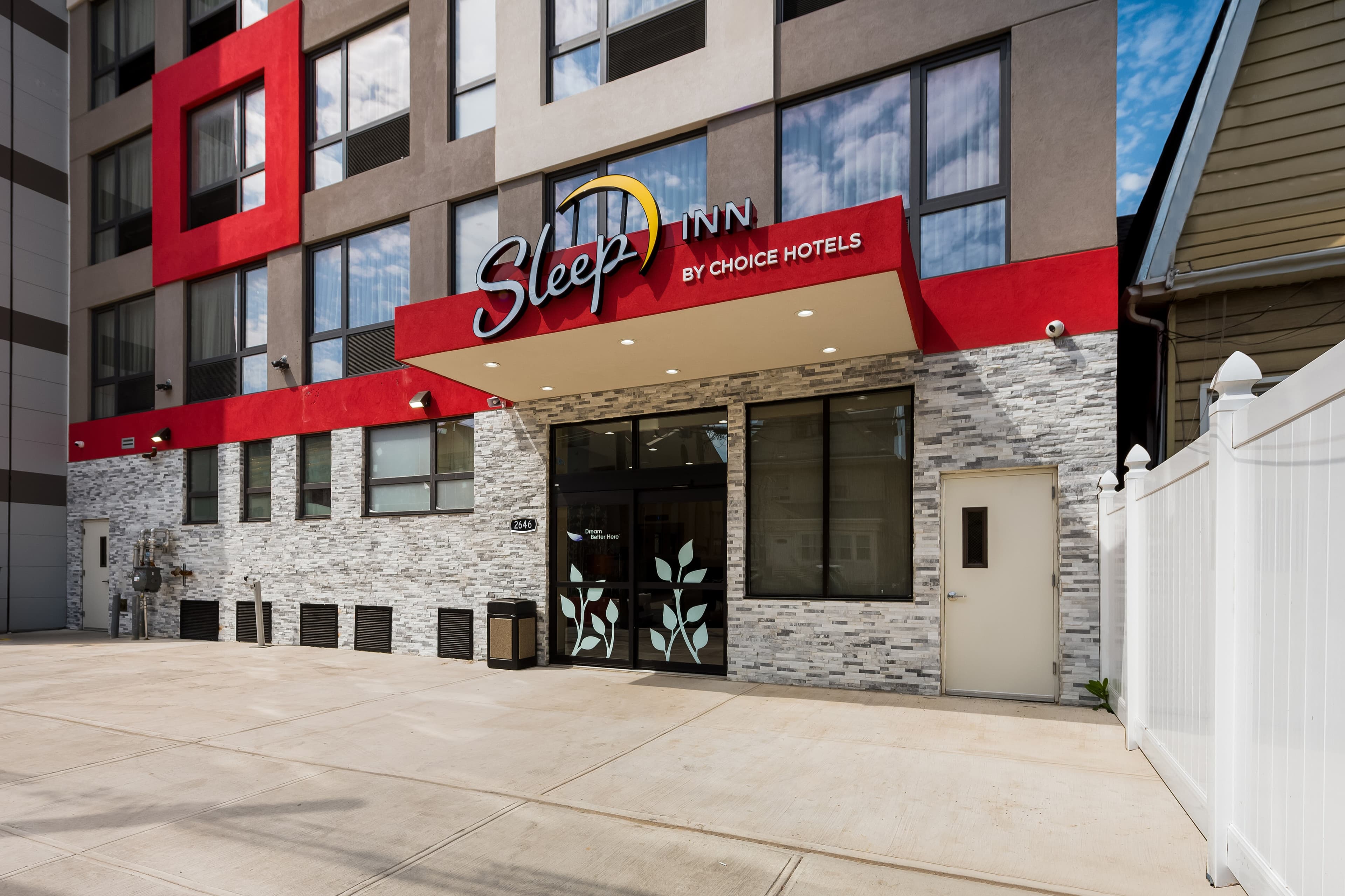 Sleep Inn Brooklyn - Sheepshead Bay - Image 1