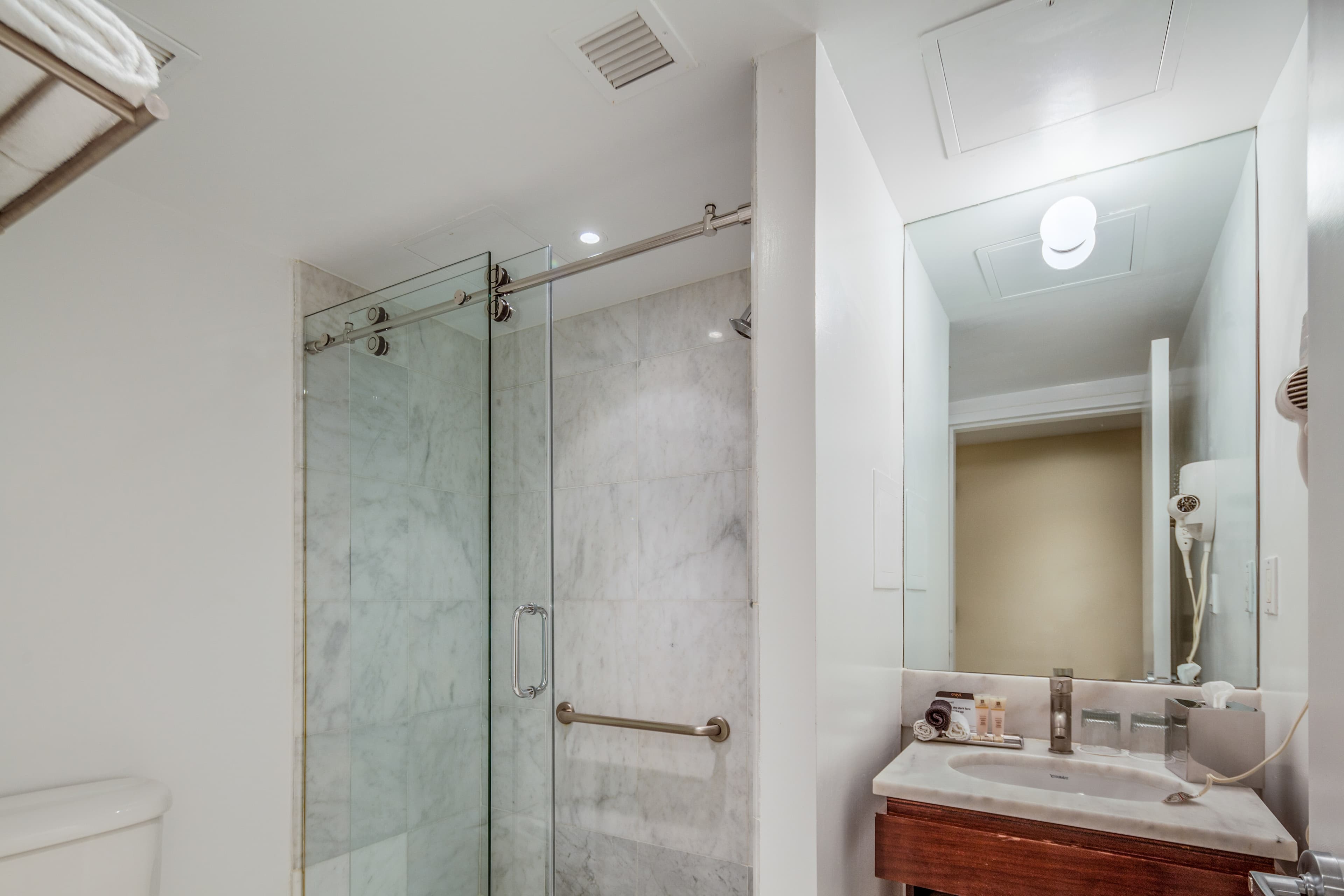 Blue Angel Hotel NYC, an Ascend Collection Hotel — 14