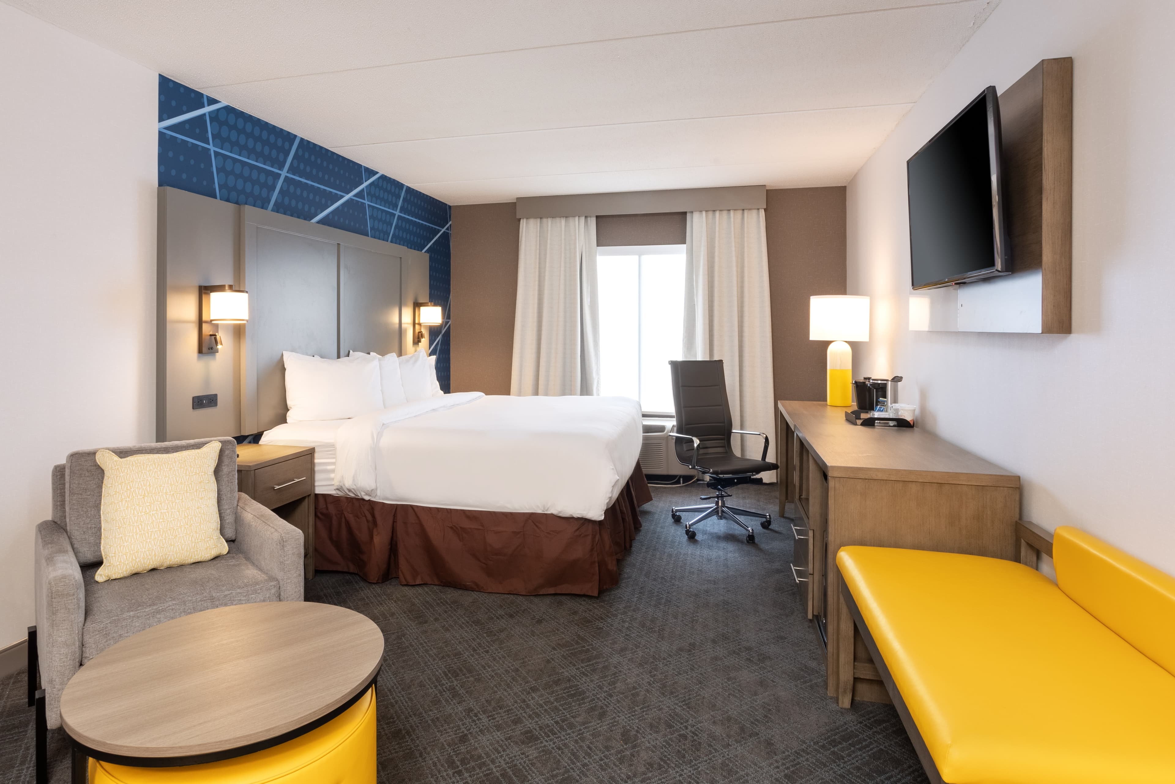 Comfort Inn & Suites Buffalo Airport — 6