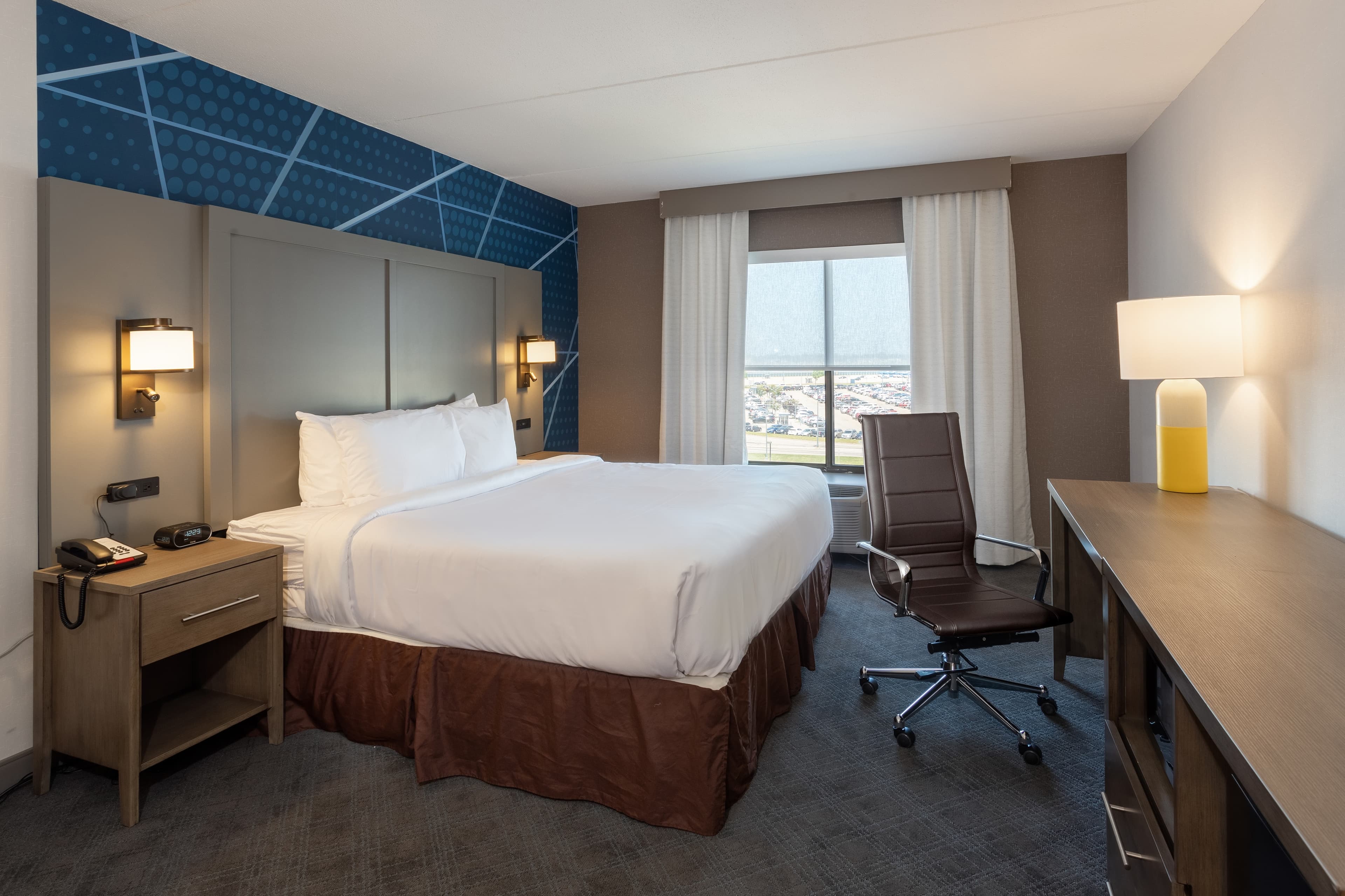Comfort Inn & Suites Buffalo Airport - Image 3