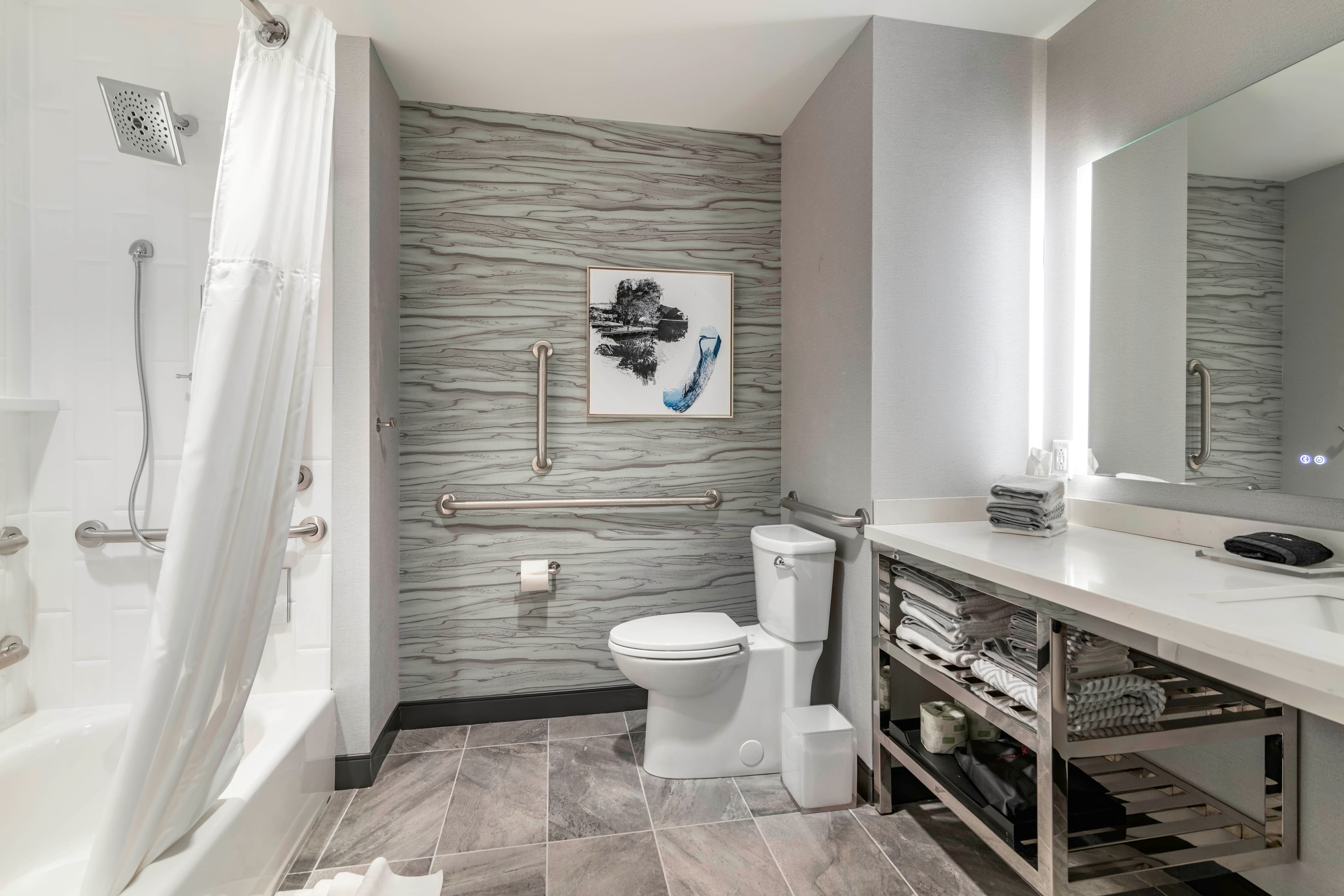 Cambria Hotel Lake Placid - Lakeside Resort — 28