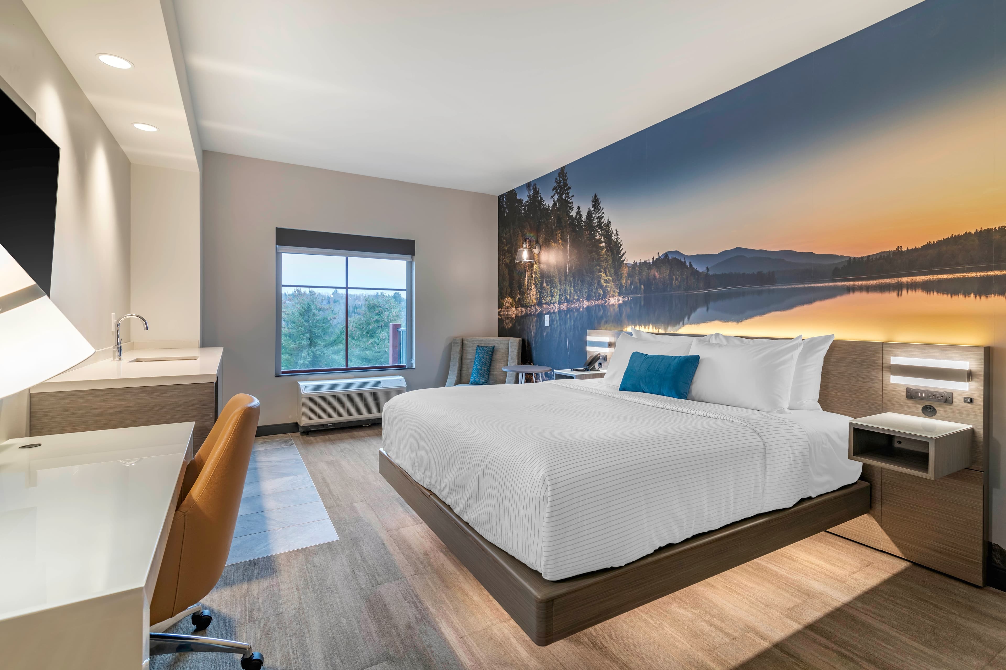 Cambria Hotel Lake Placid - Lakeside Resort — 29