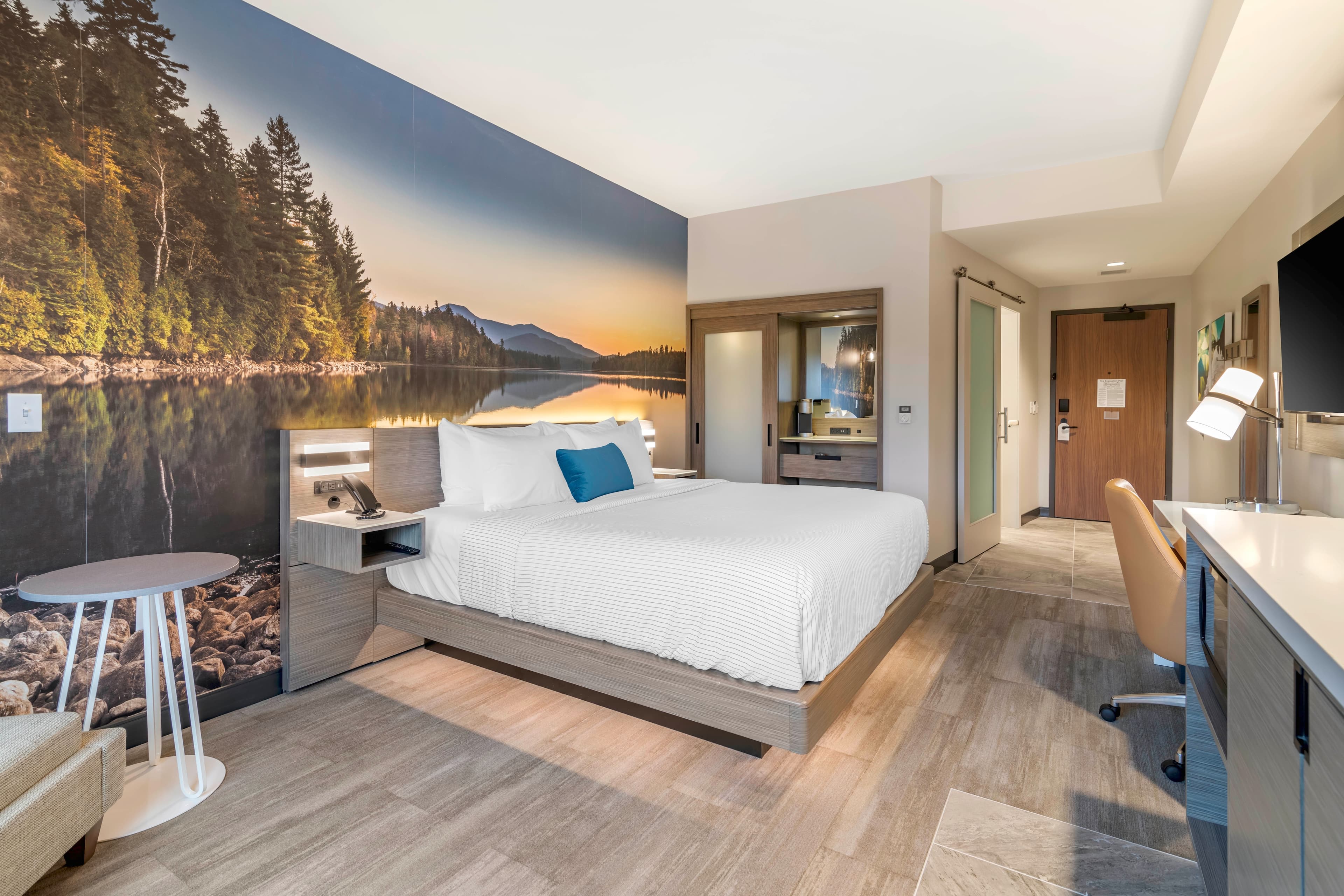 Cambria Hotel Lake Placid - Lakeside Resort — 30