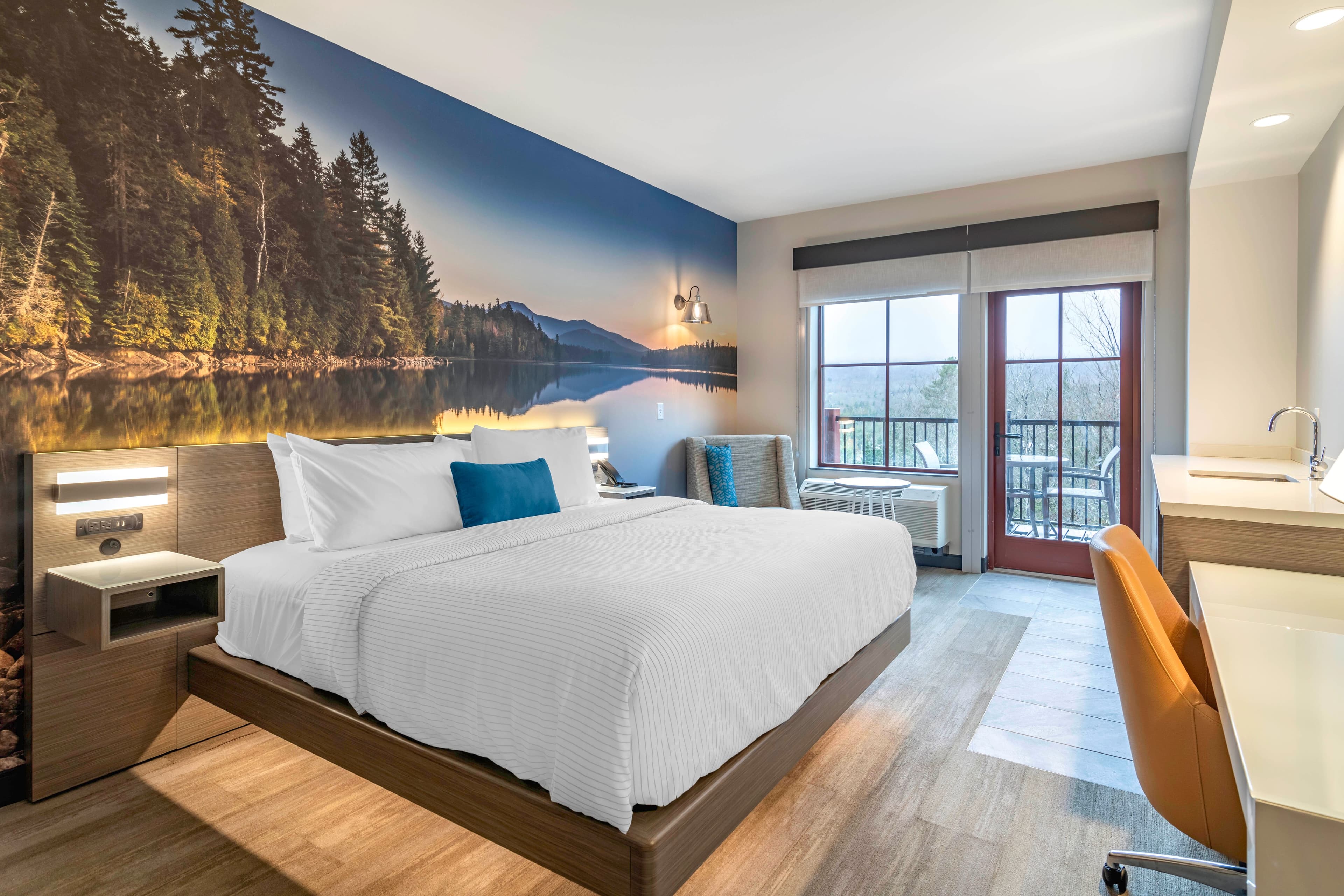 Cambria Hotel Lake Placid - Lakeside Resort — 32