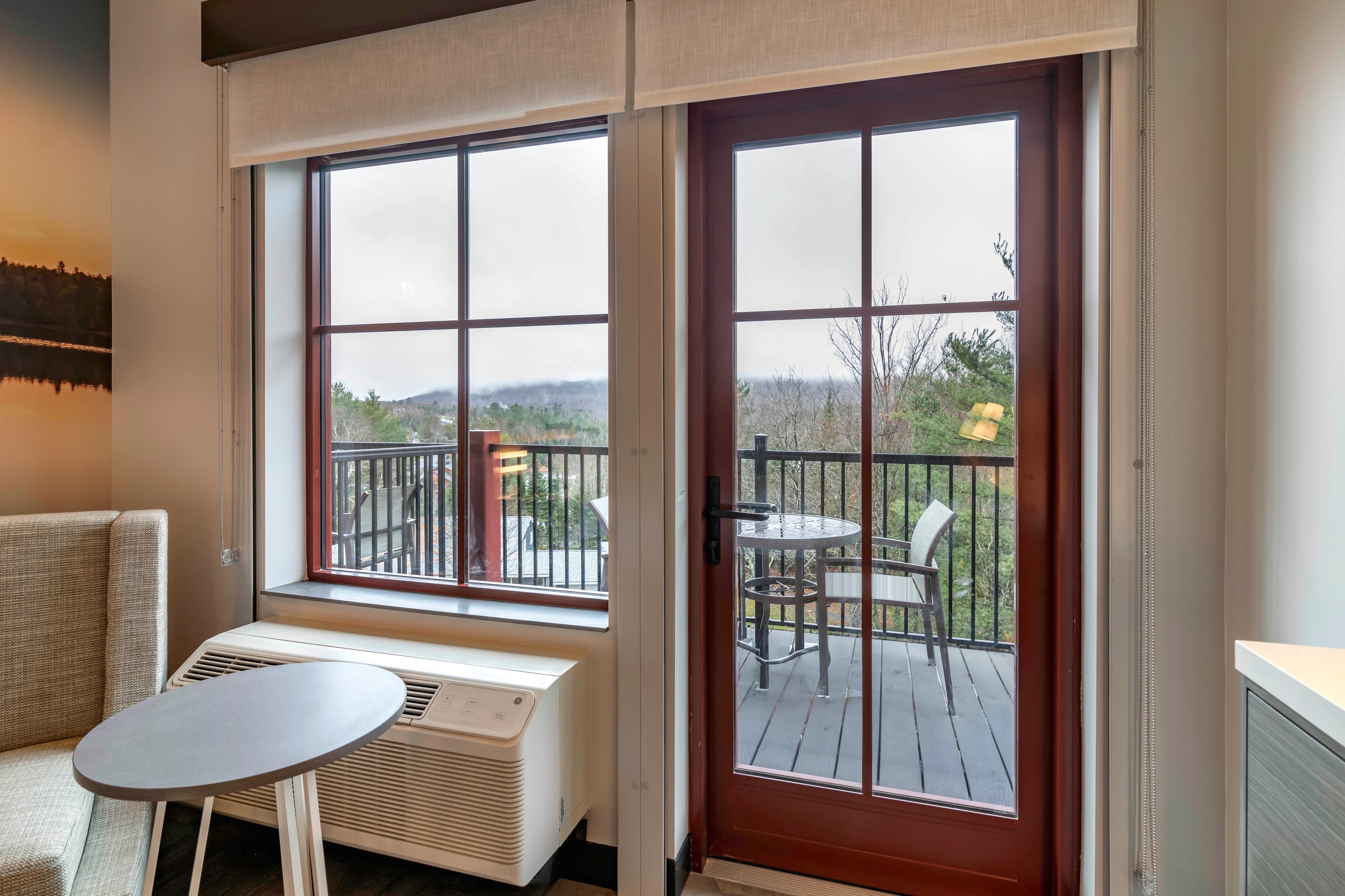 Cambria Hotel Lake Placid - Lakeside Resort — 34
