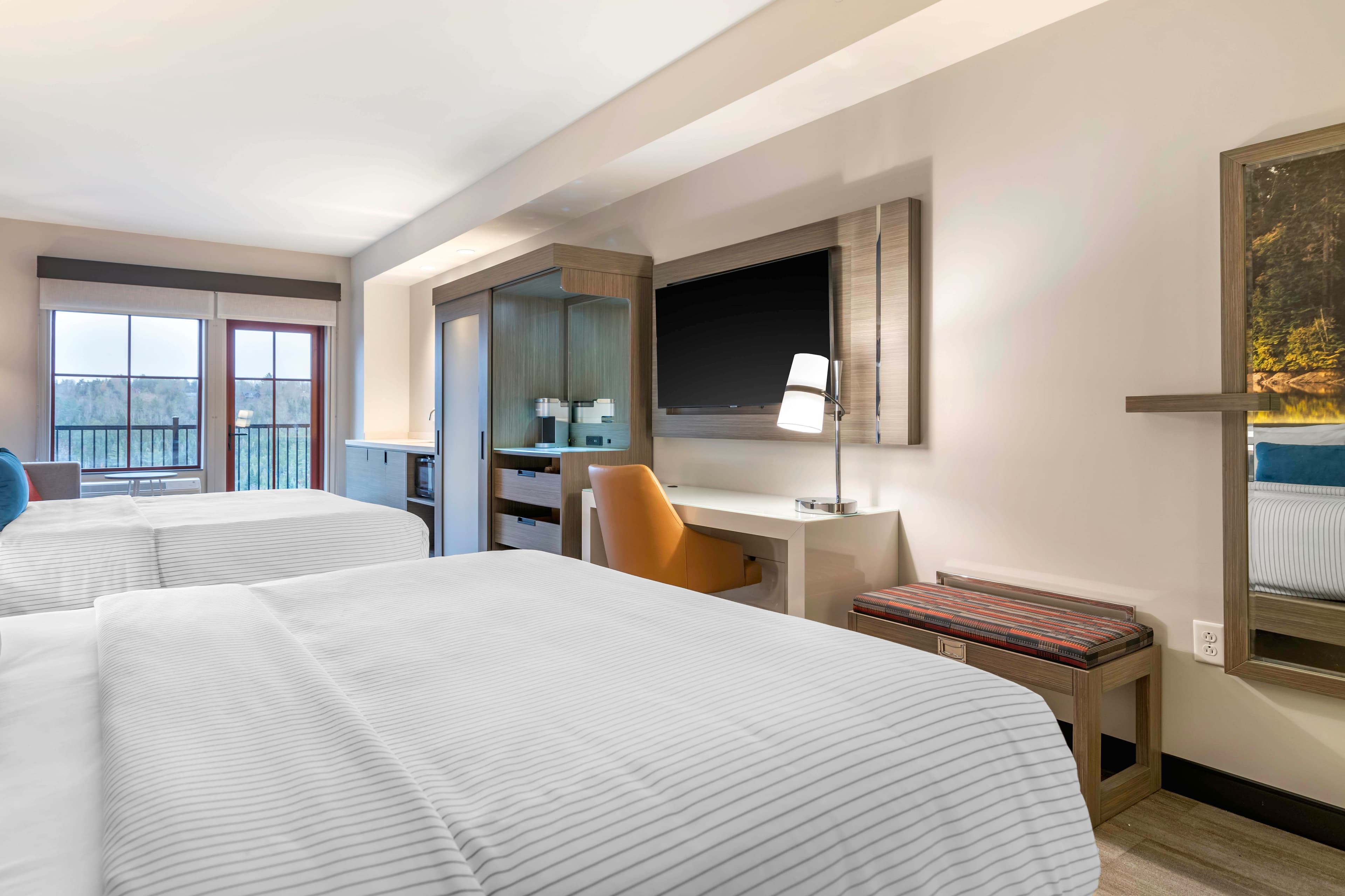 Cambria Hotel Lake Placid - Lakeside Resort — 22