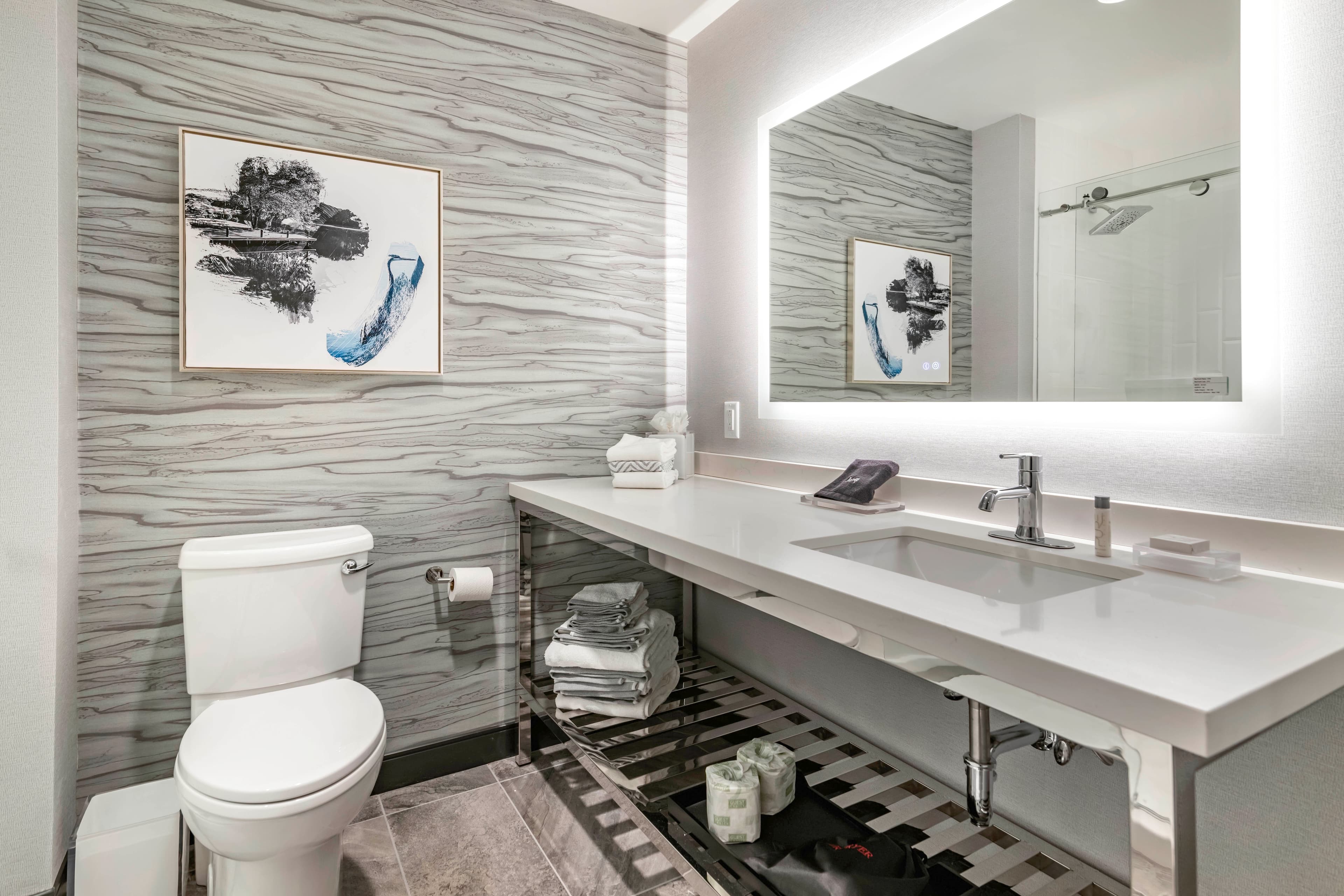 Cambria Hotel Lake Placid - Lakeside Resort — 24