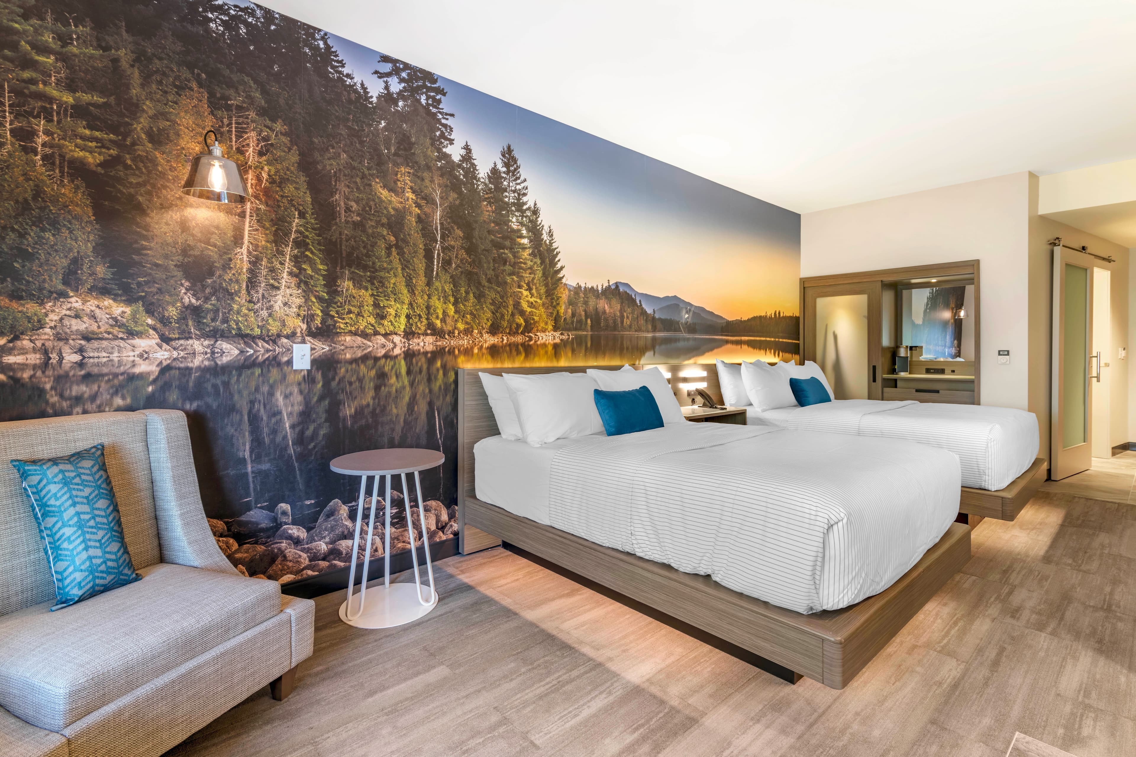 Cambria Hotel Lake Placid - Lakeside Resort — 18