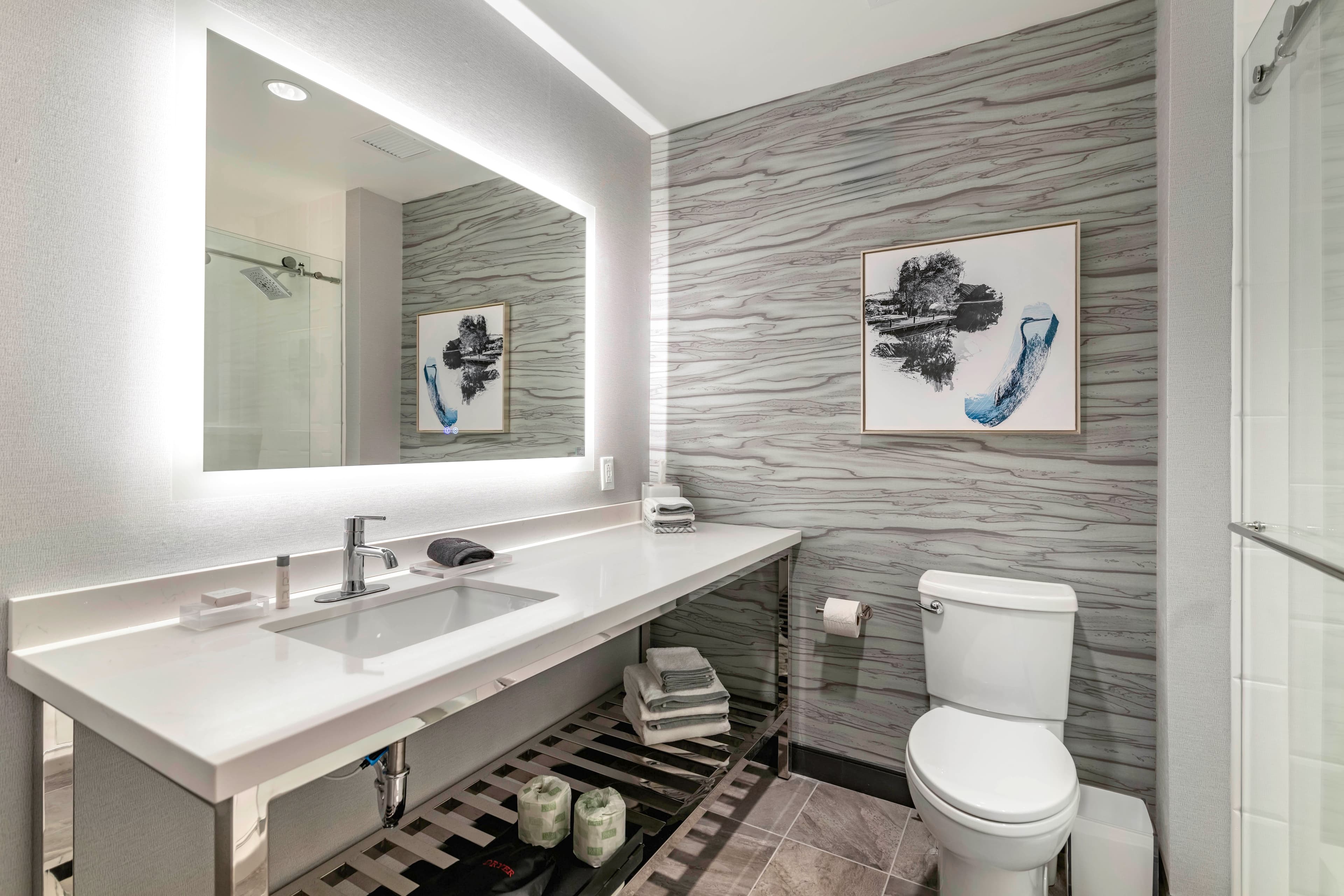 Cambria Hotel Lake Placid - Lakeside Resort — 20